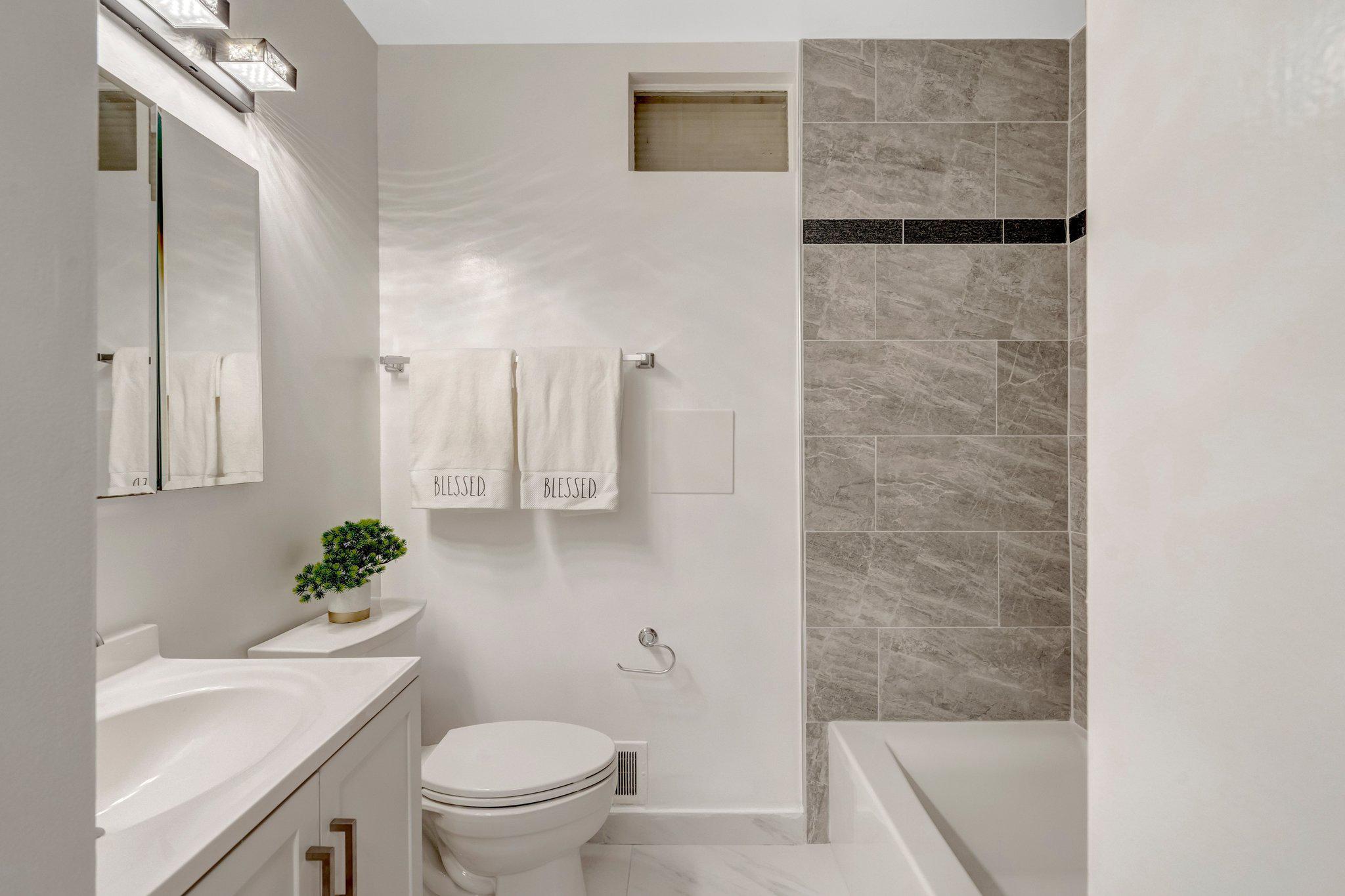 WILLOW WOODS - Residential