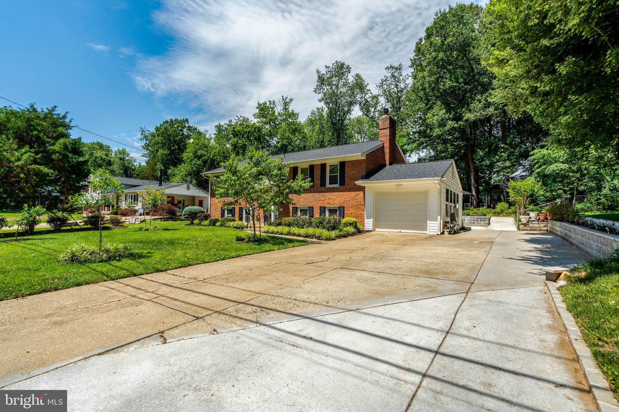 WILLOW WOODS - Residential