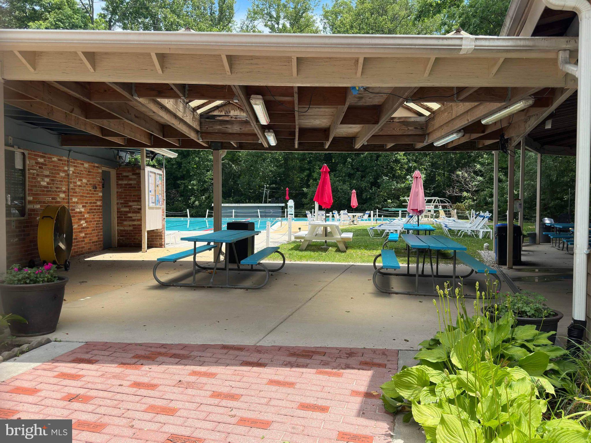 WILLOW WOODS - Residential
