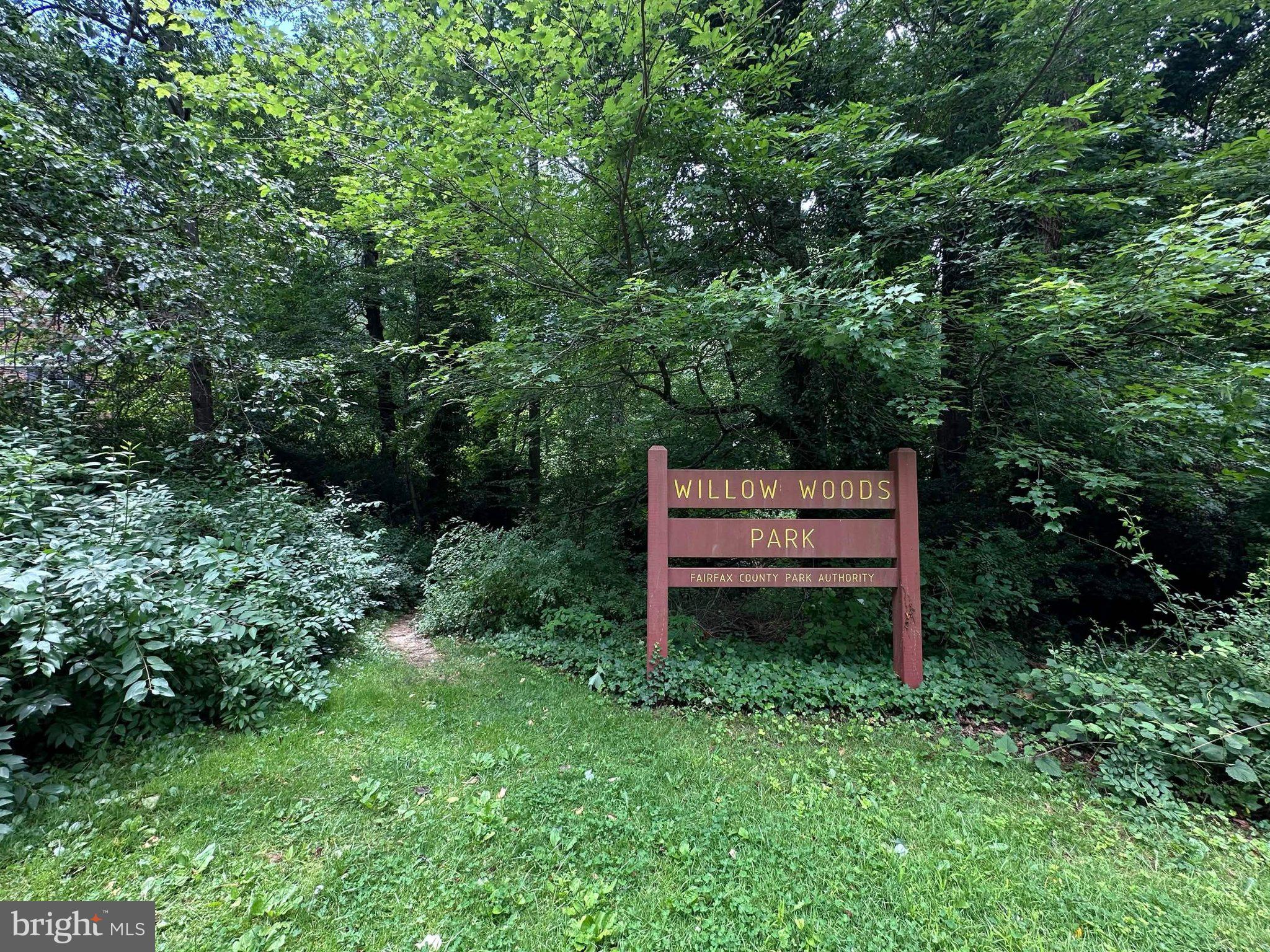 WILLOW WOODS - Residential