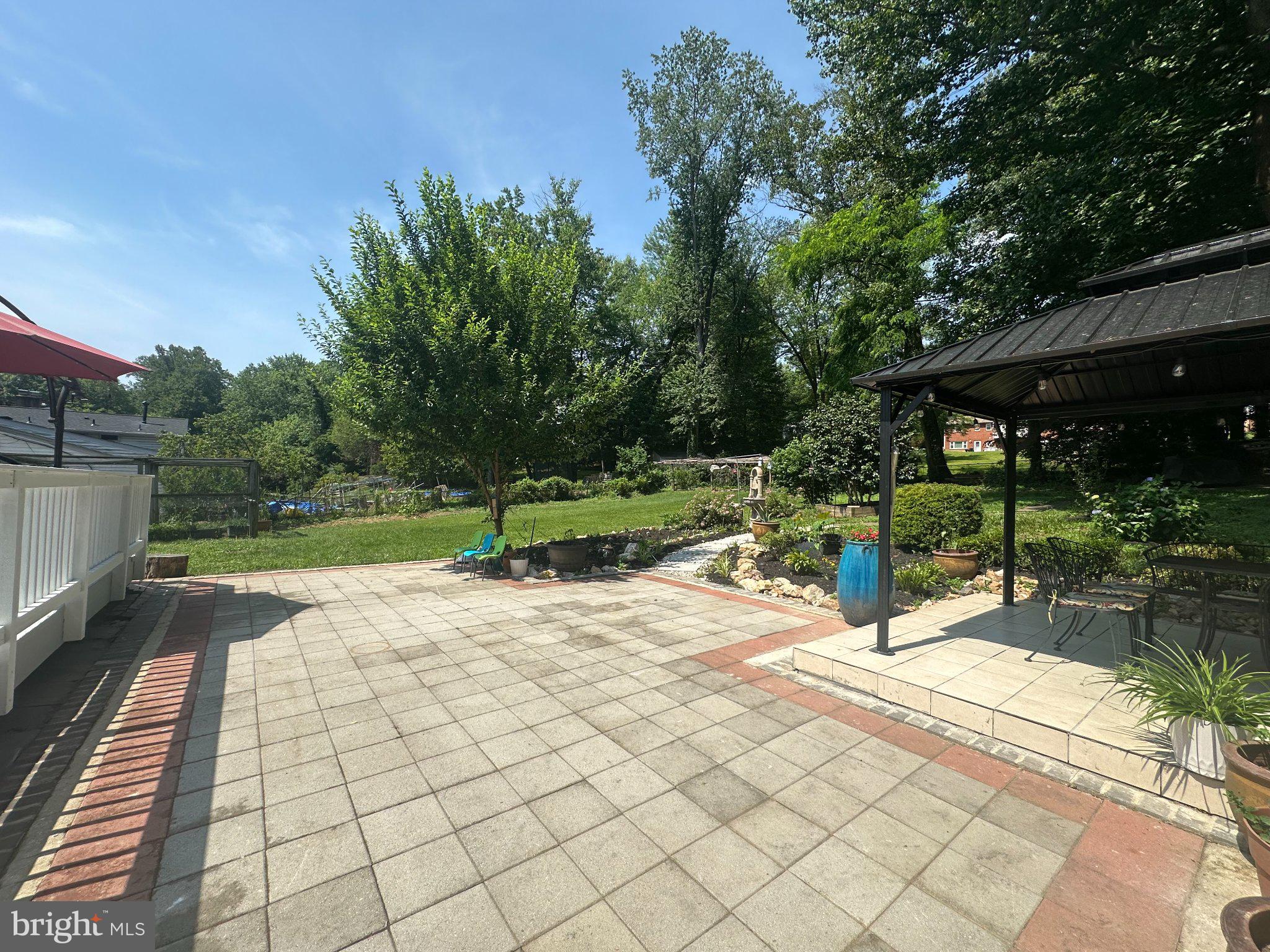 WILLOW WOODS - Residential