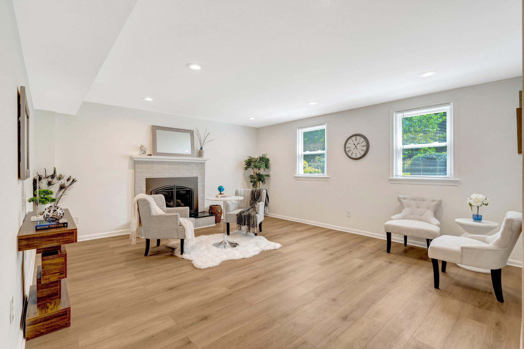 WILLOW WOODS - Residential