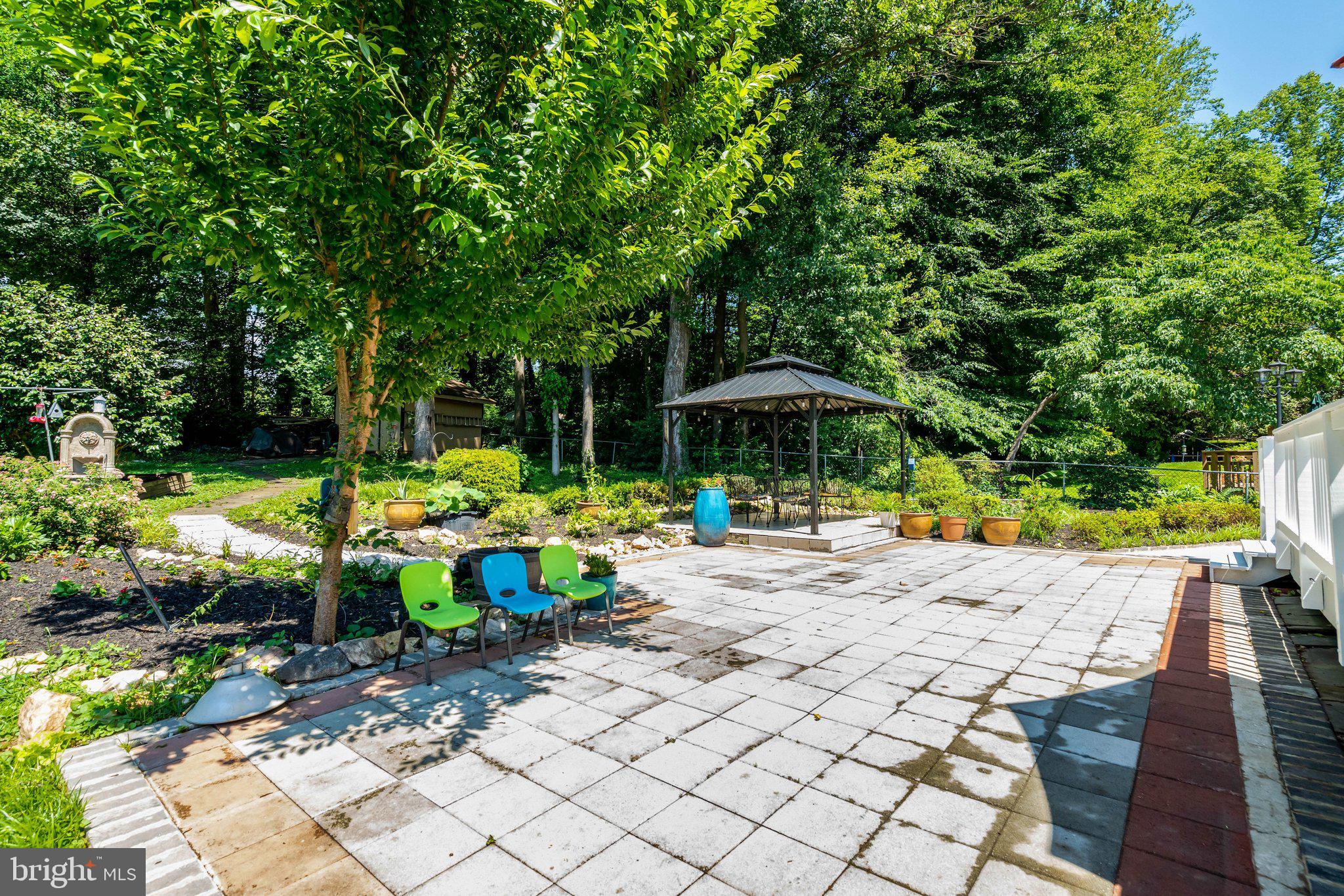 WILLOW WOODS - Residential