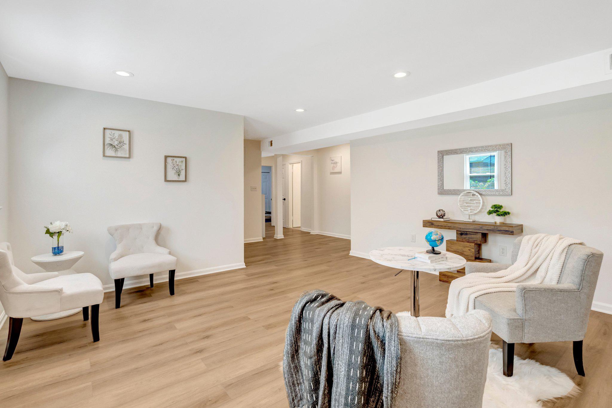 WILLOW WOODS - Residential