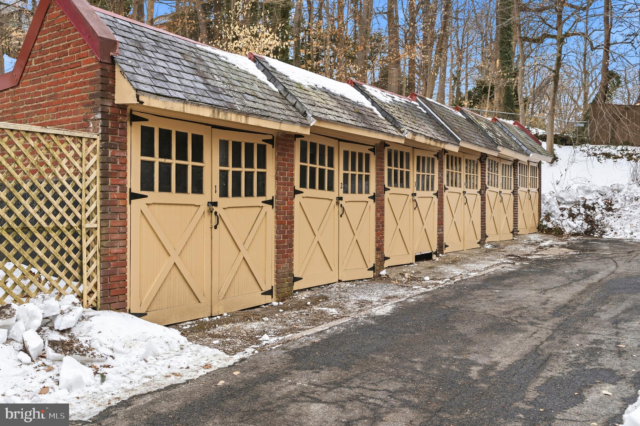 CLEVELAND PARK - Residential