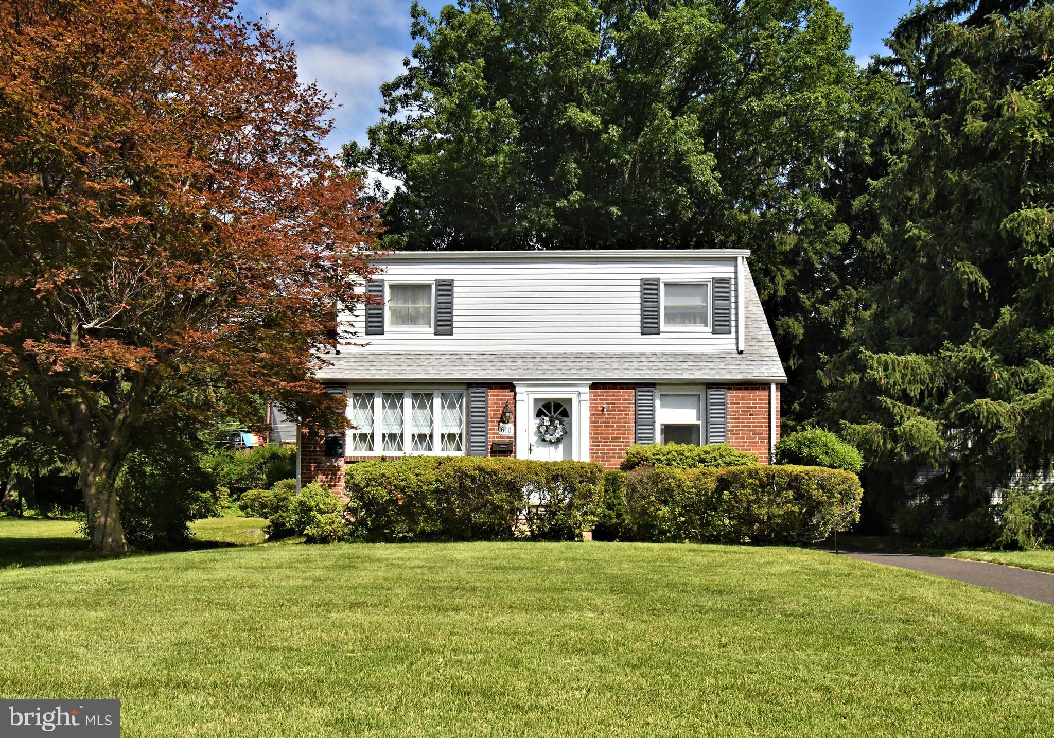 MORELAND MANOR - Residential