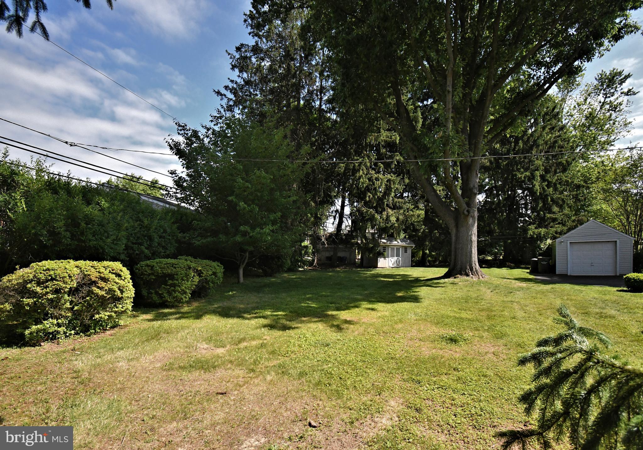 MORELAND MANOR - Residential