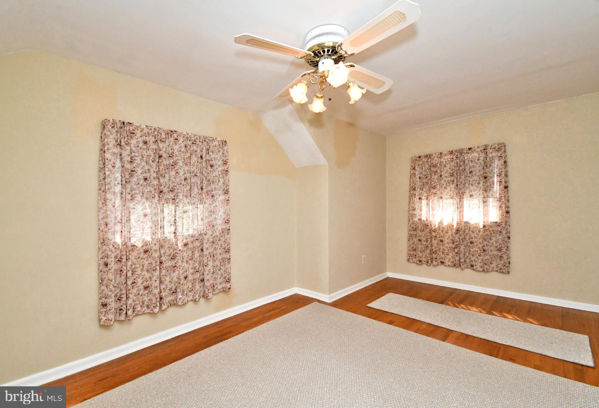 MORELAND MANOR - Residential