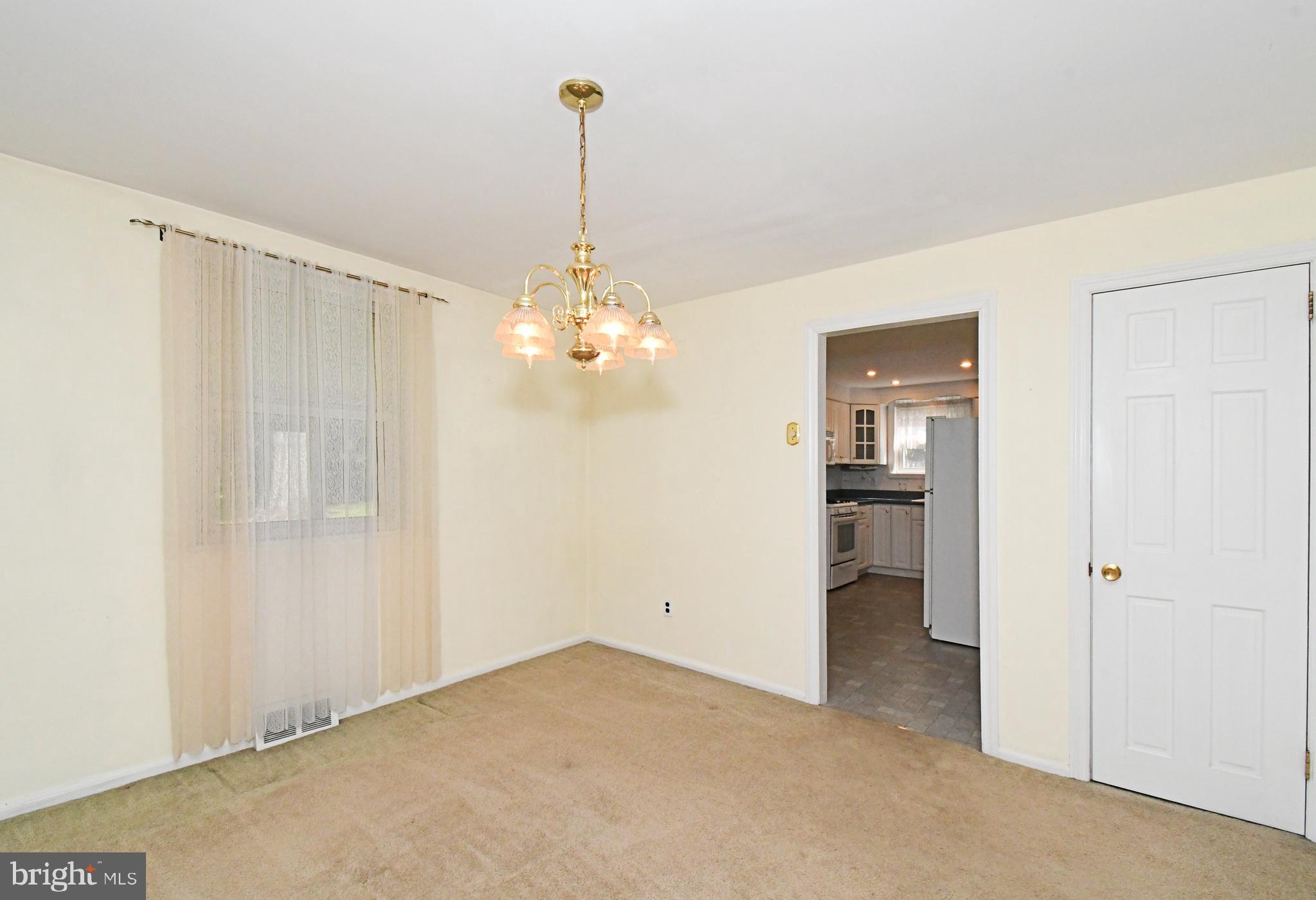 MORELAND MANOR - Residential