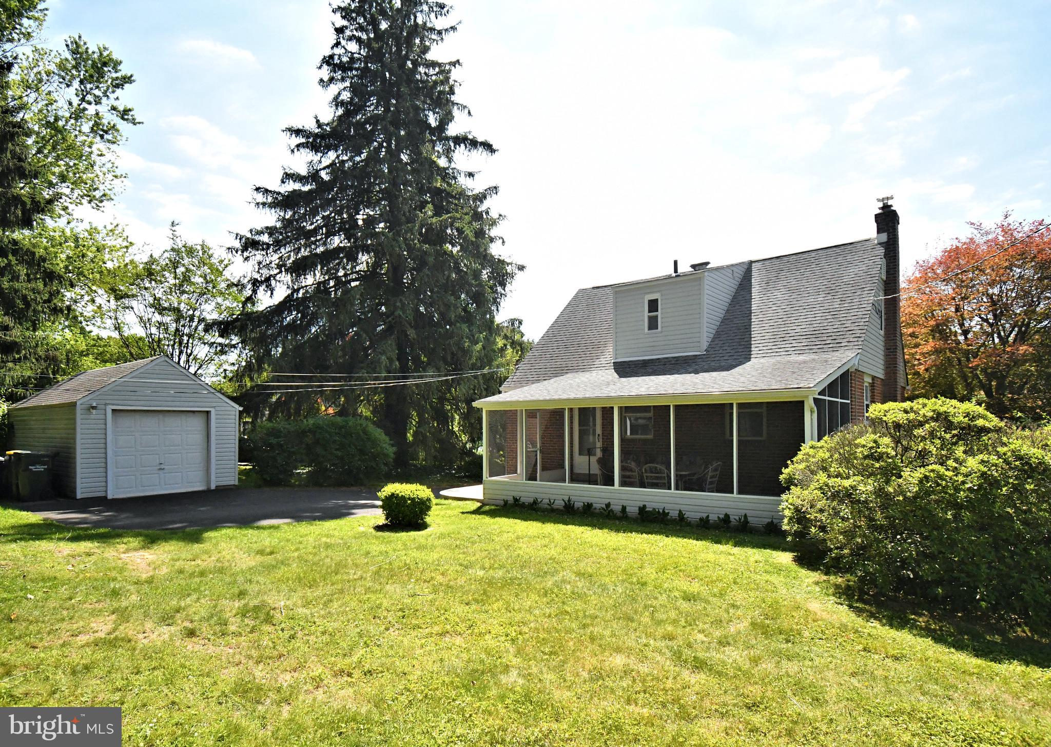 MORELAND MANOR - Residential