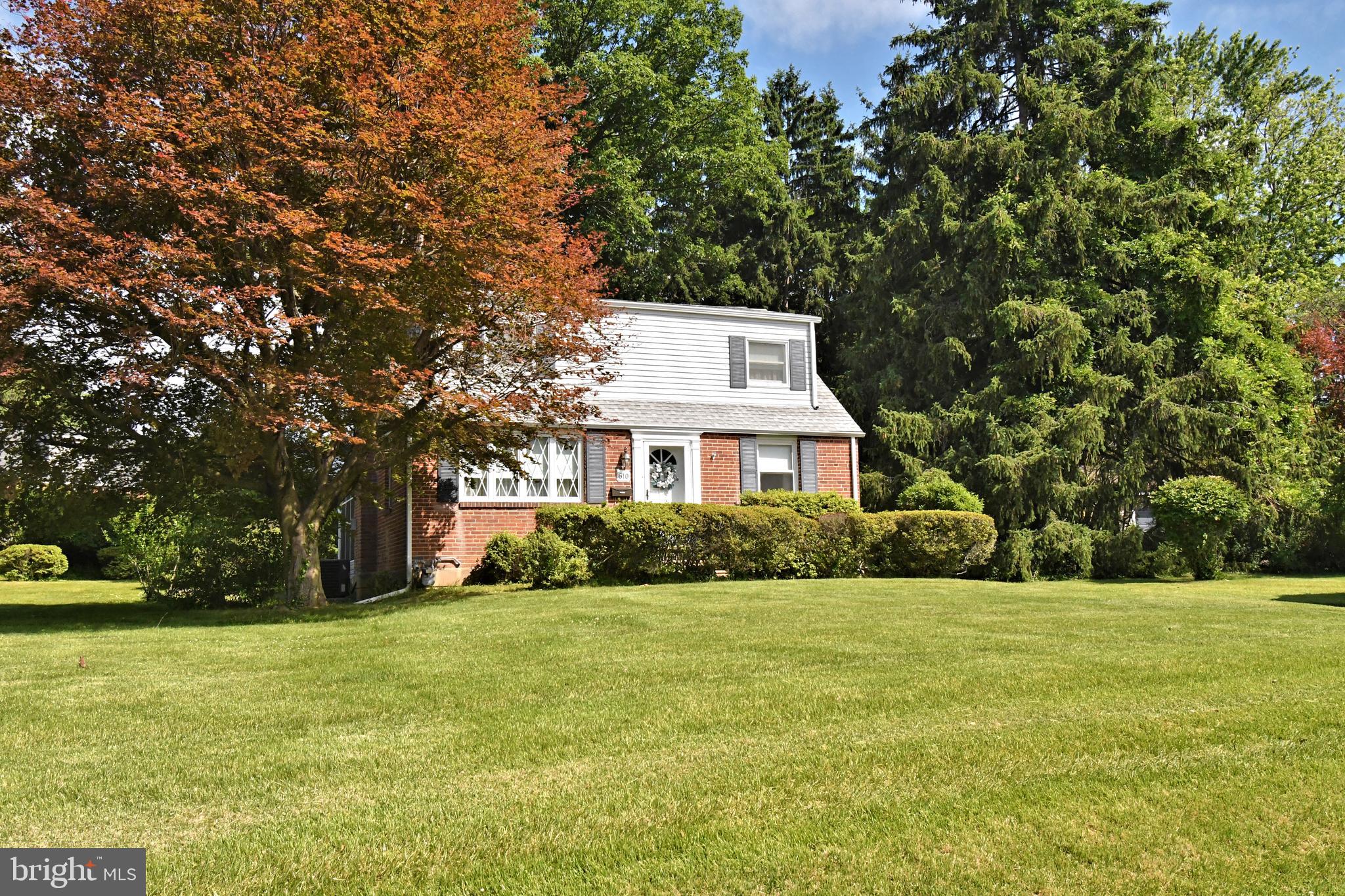 MORELAND MANOR - Residential