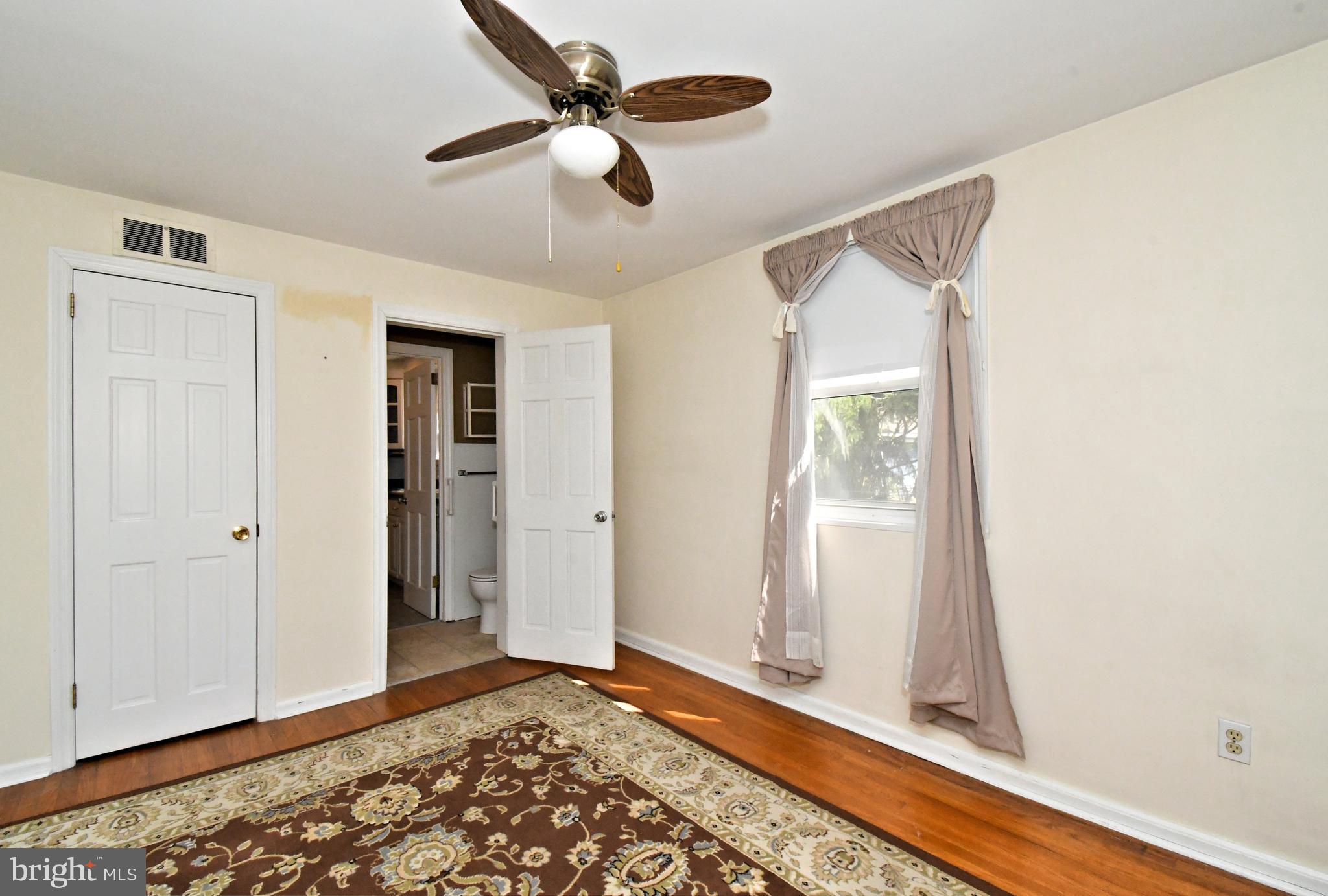 MORELAND MANOR - Residential