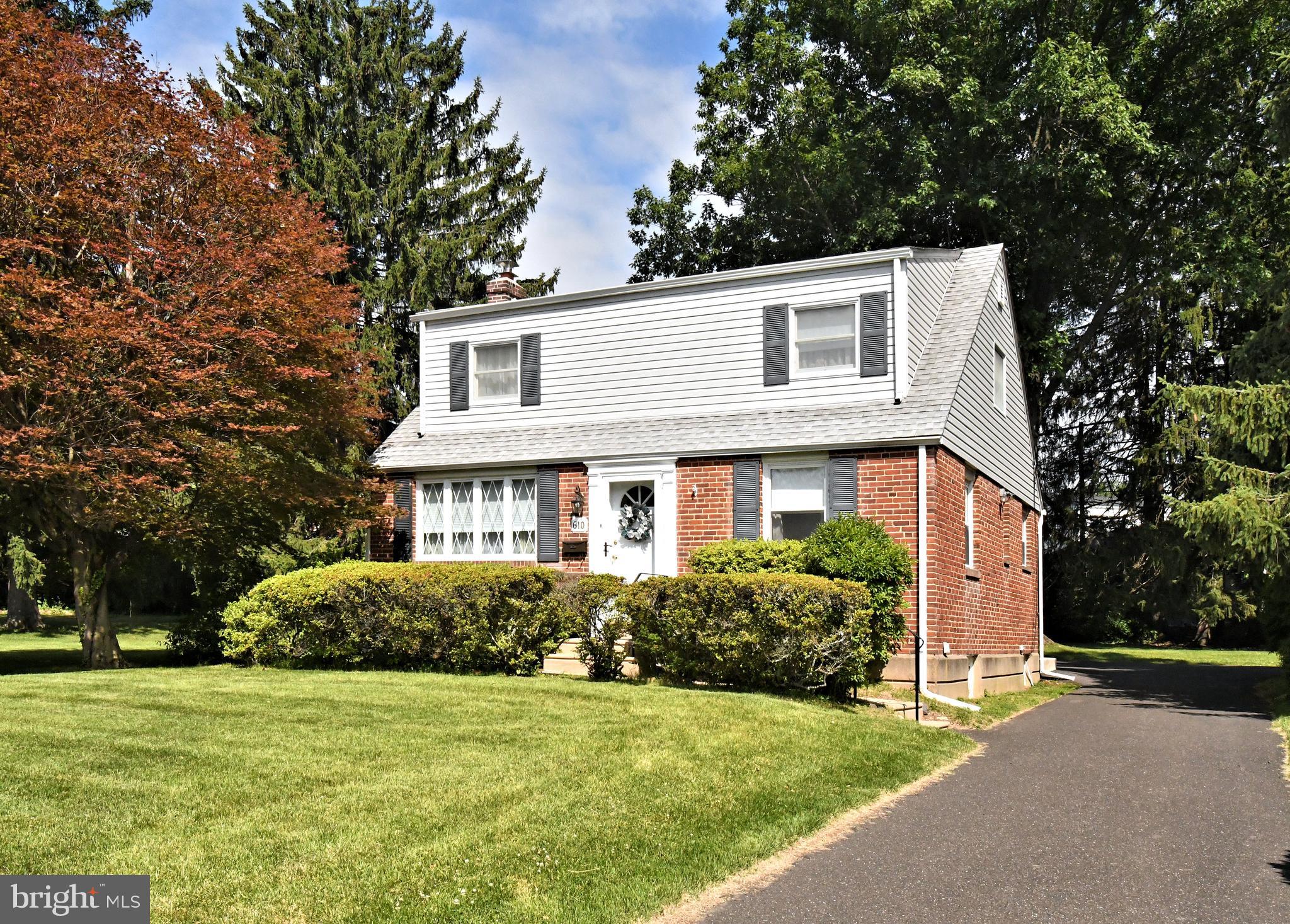 MORELAND MANOR - Residential