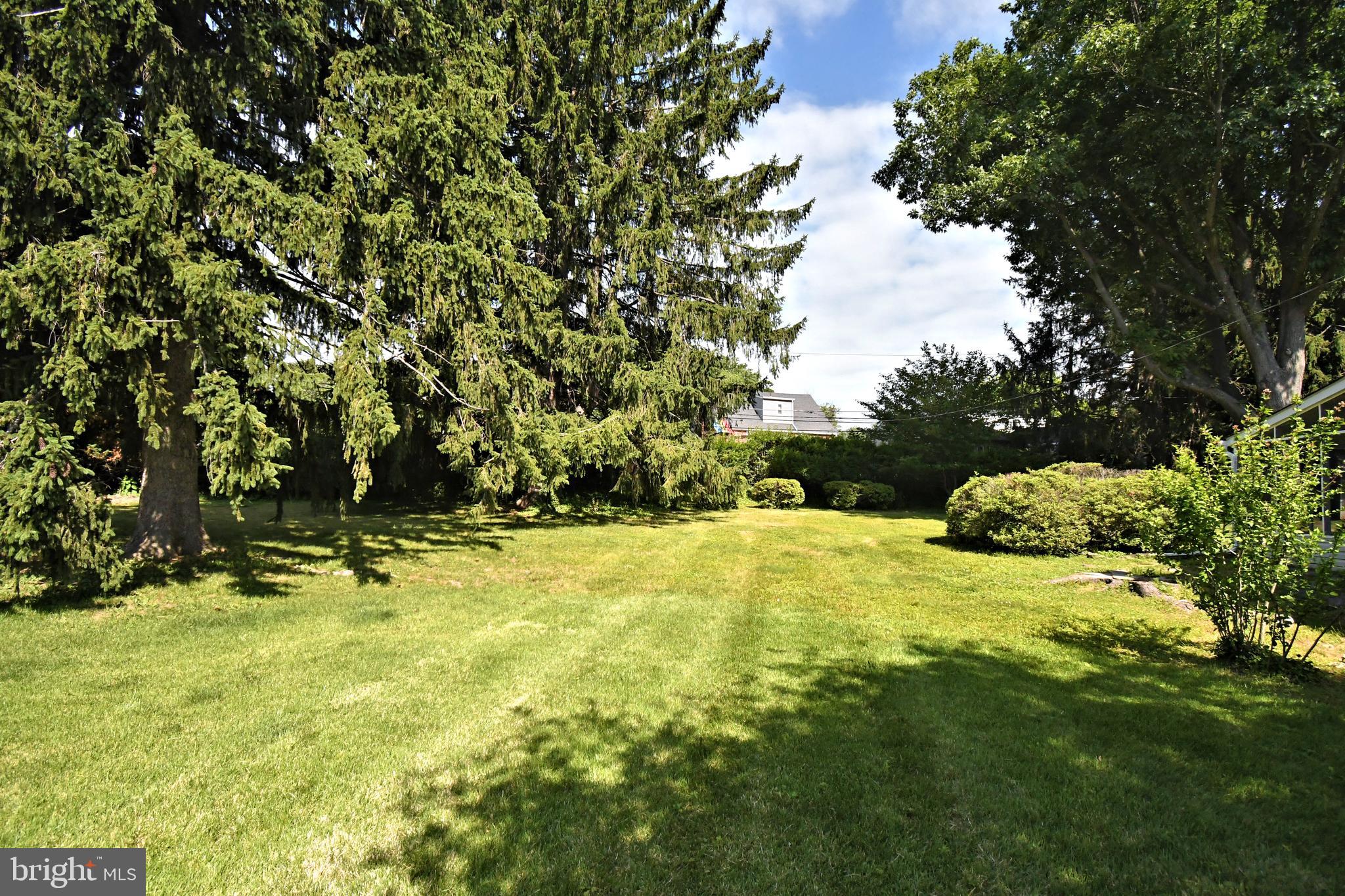 MORELAND MANOR - Residential