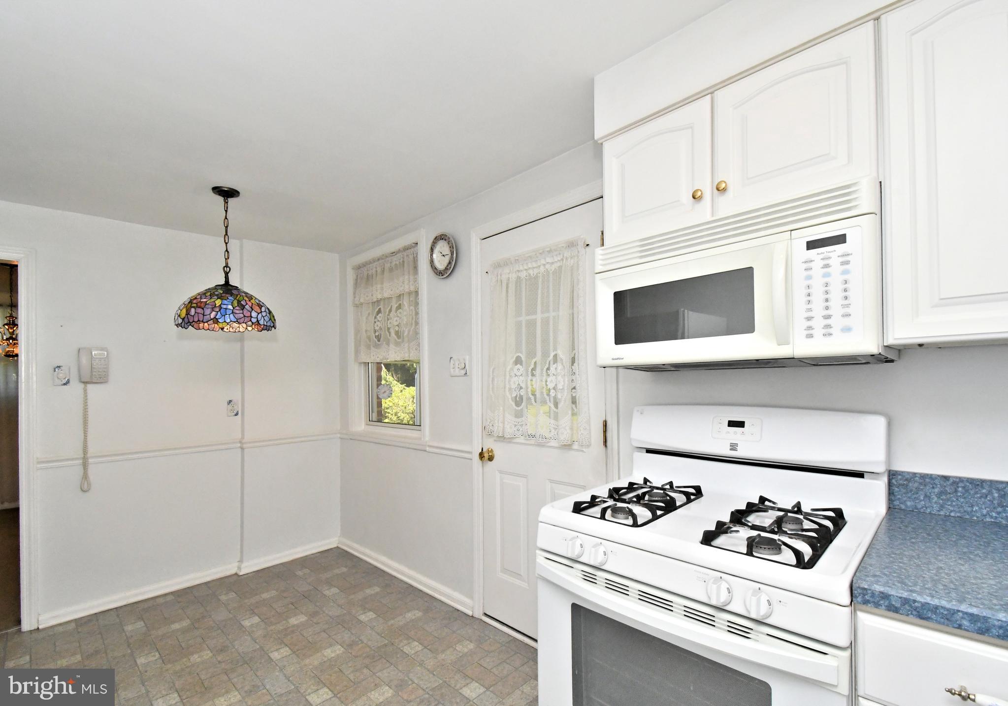 MORELAND MANOR - Residential