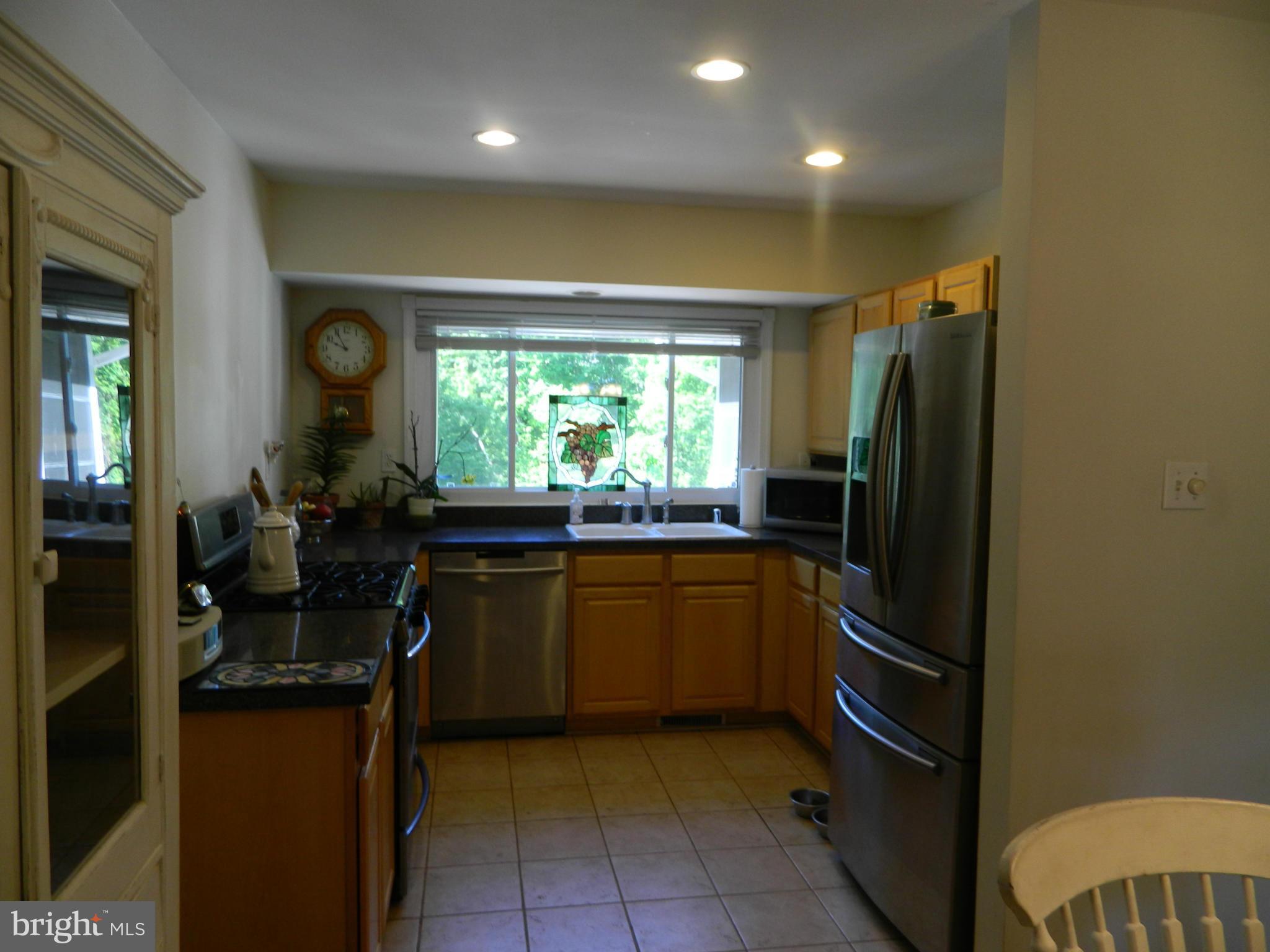 BRETON BAY ESTATES - Residential