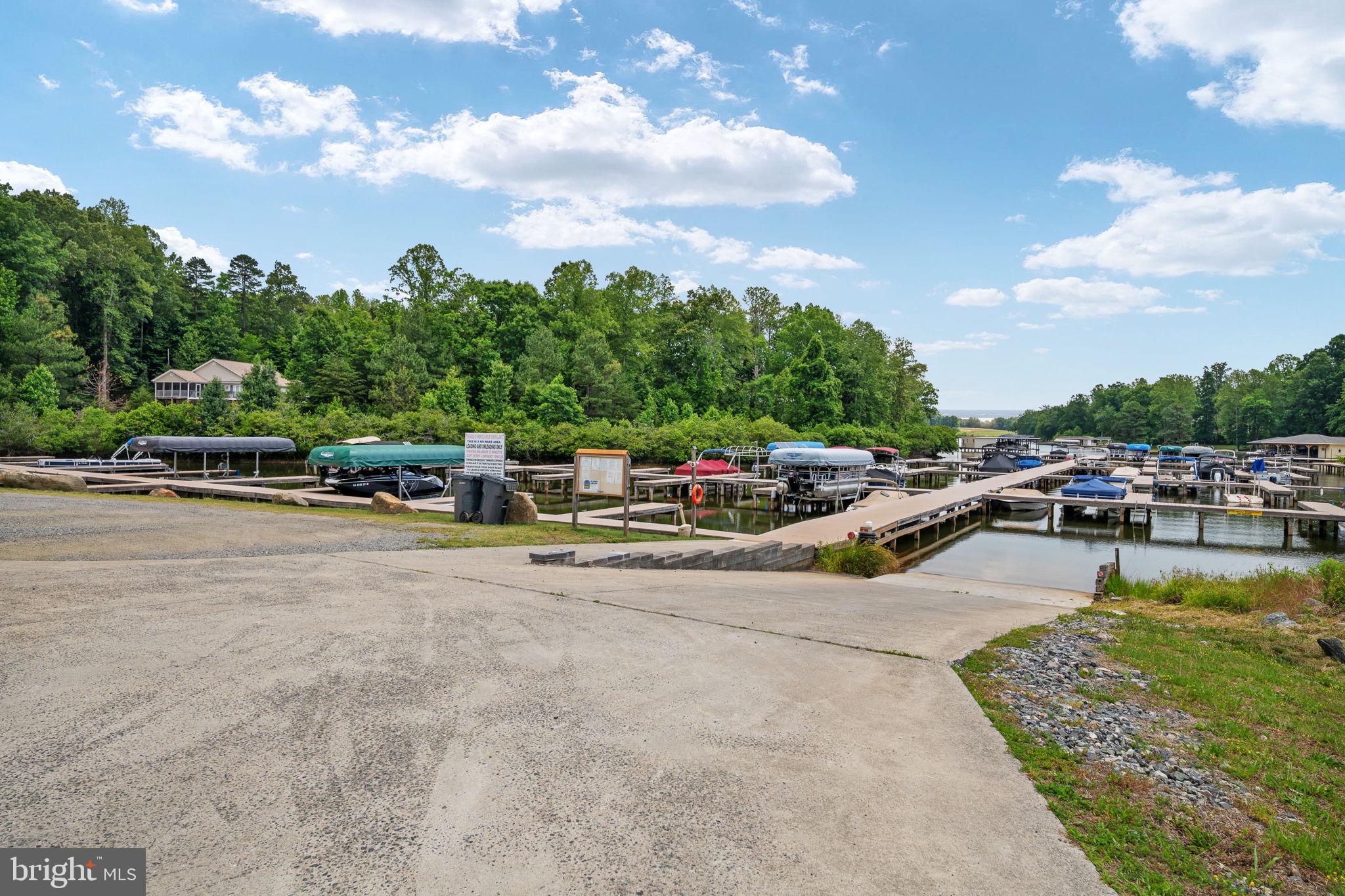 THE WATERS AT LAKE ANNA - Residential