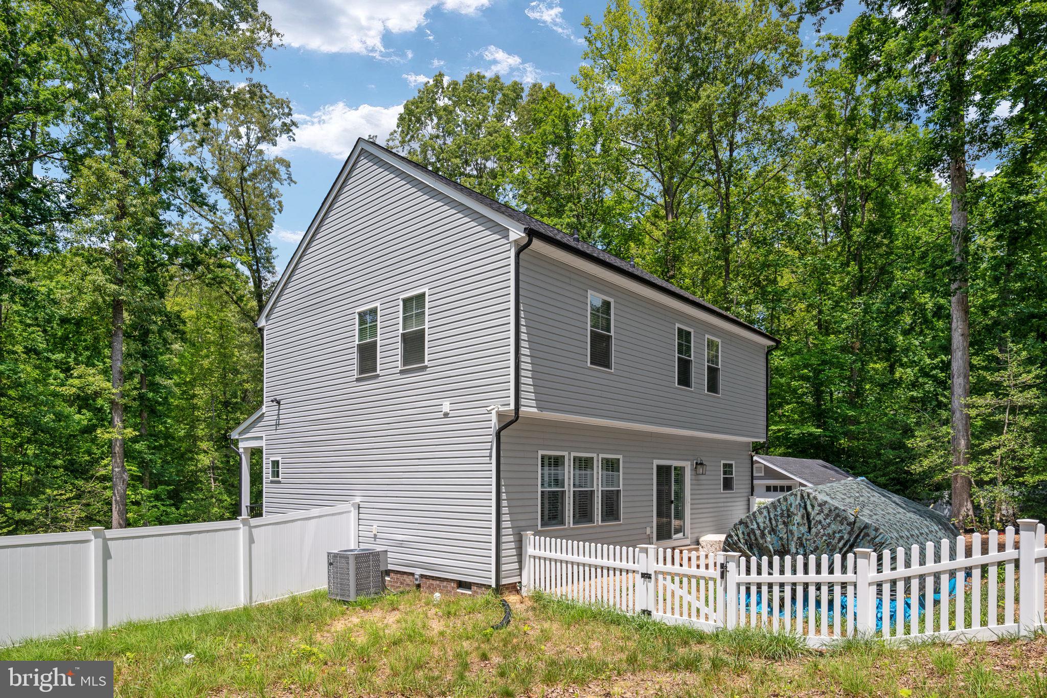 THE WATERS AT LAKE ANNA - Residential