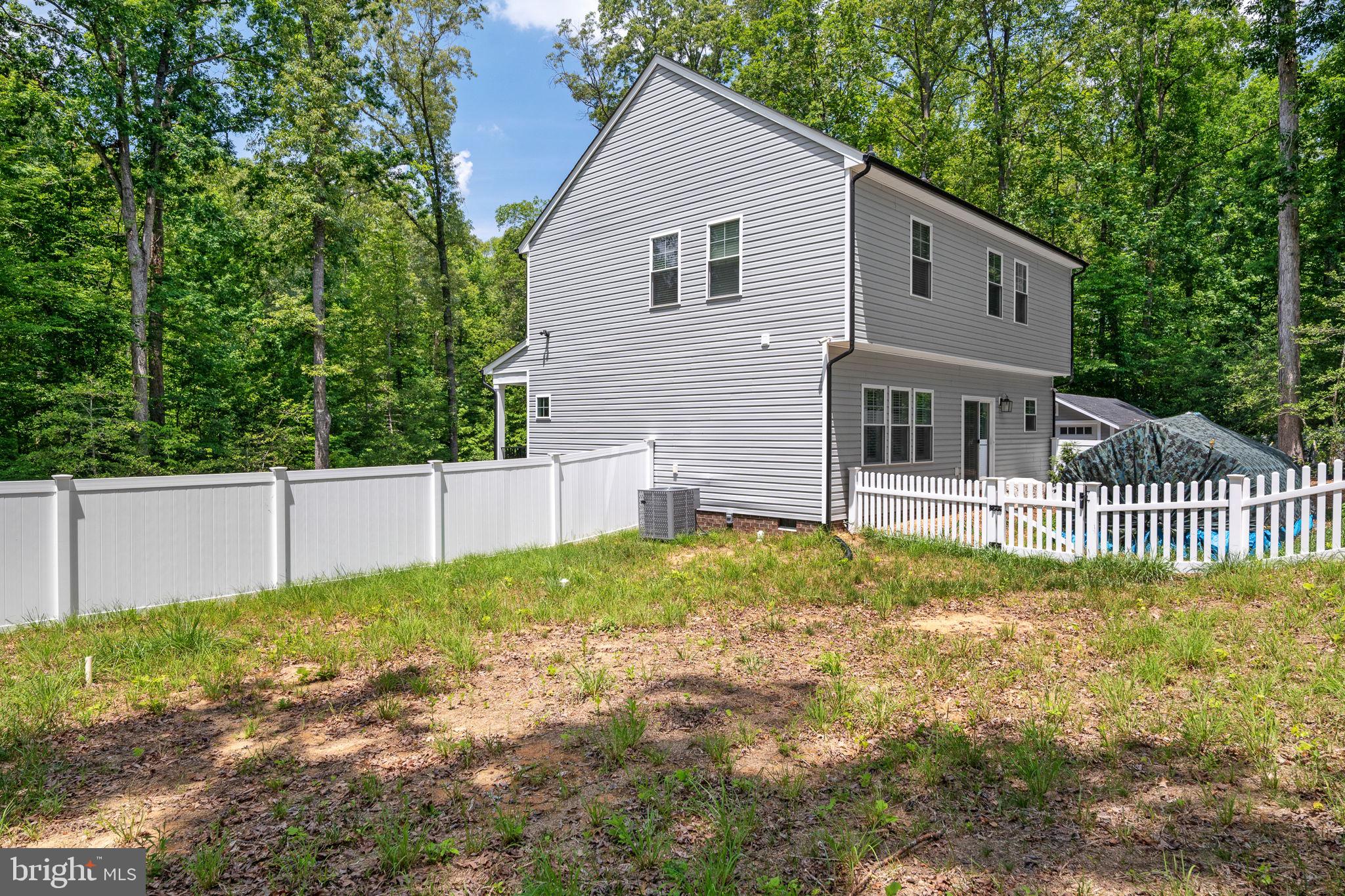 THE WATERS AT LAKE ANNA - Residential
