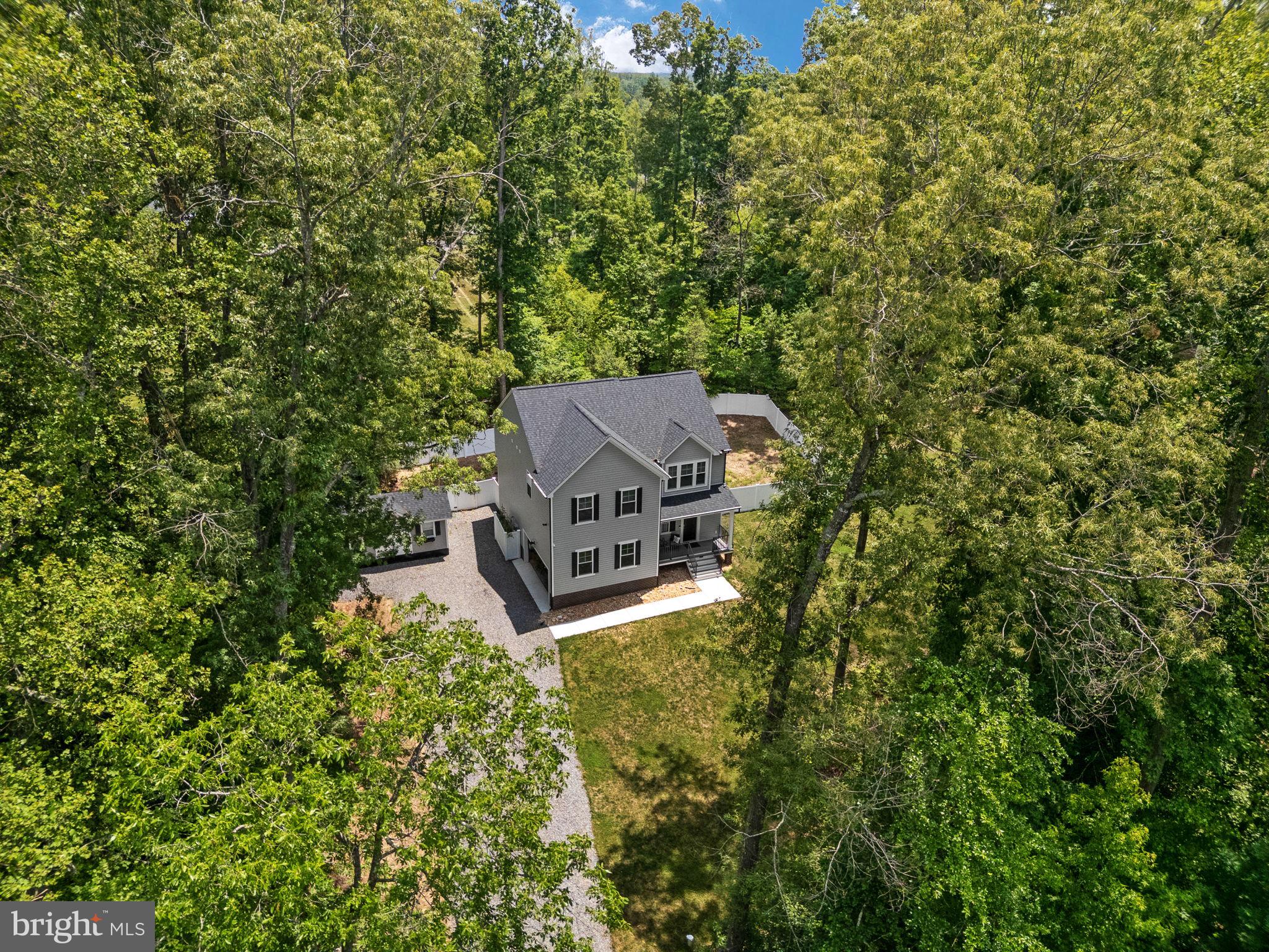 THE WATERS AT LAKE ANNA - Residential