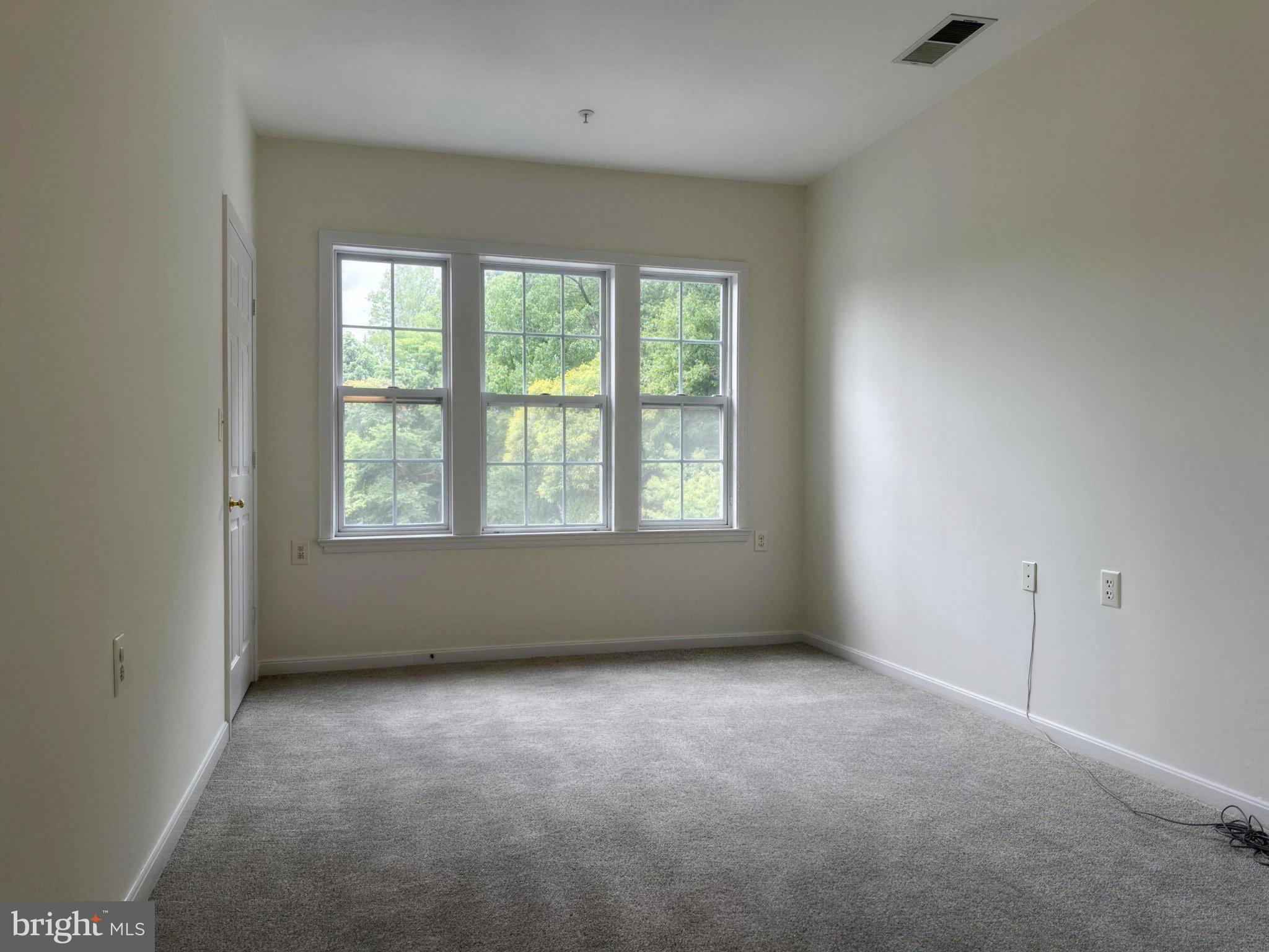 CAMERON GROVE - Residential