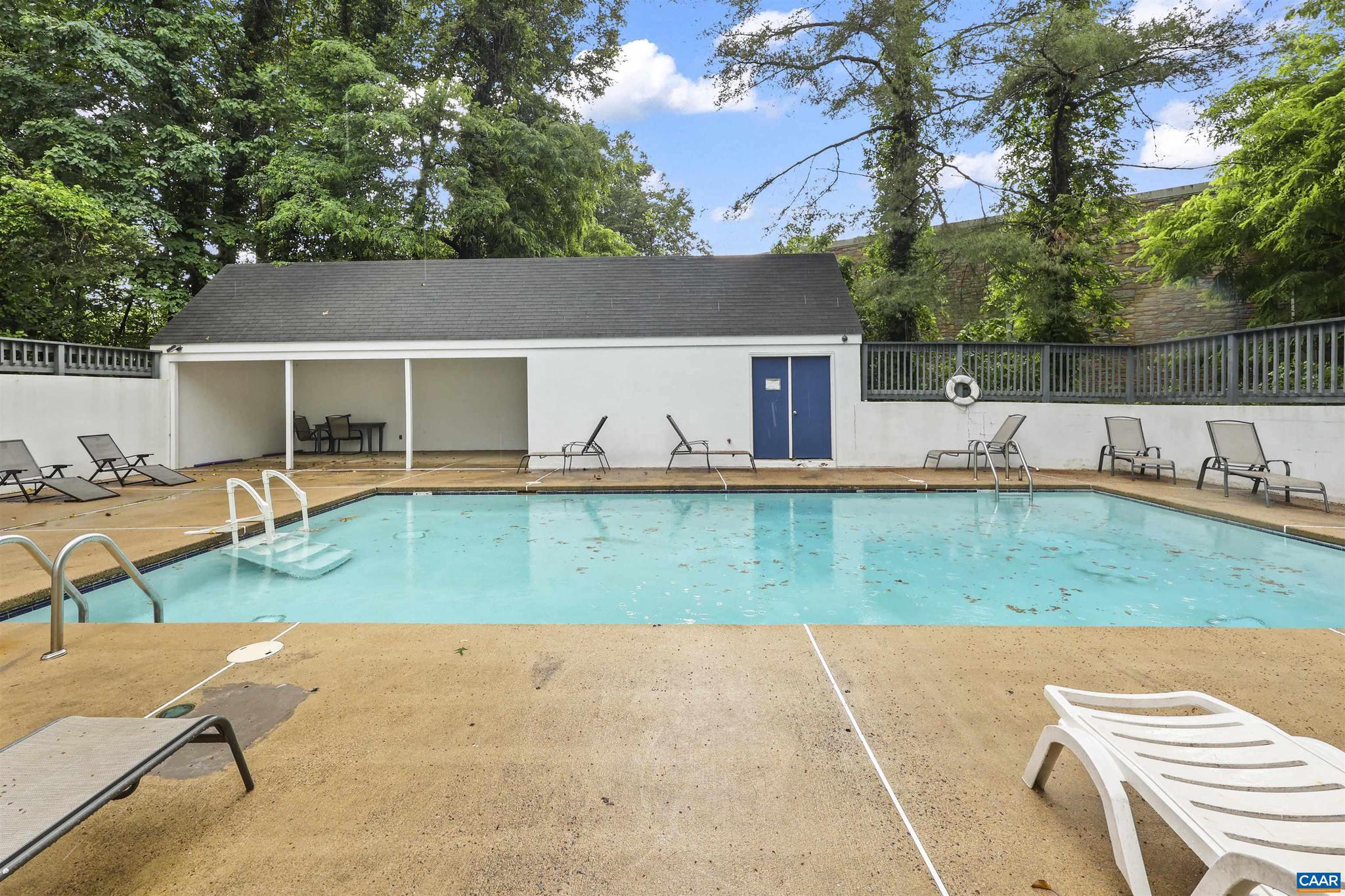 CEDARS COURT - Residential