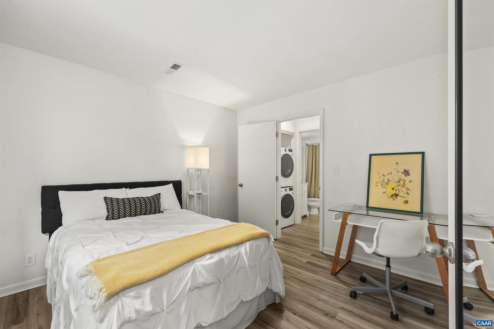 CEDARS COURT - Residential