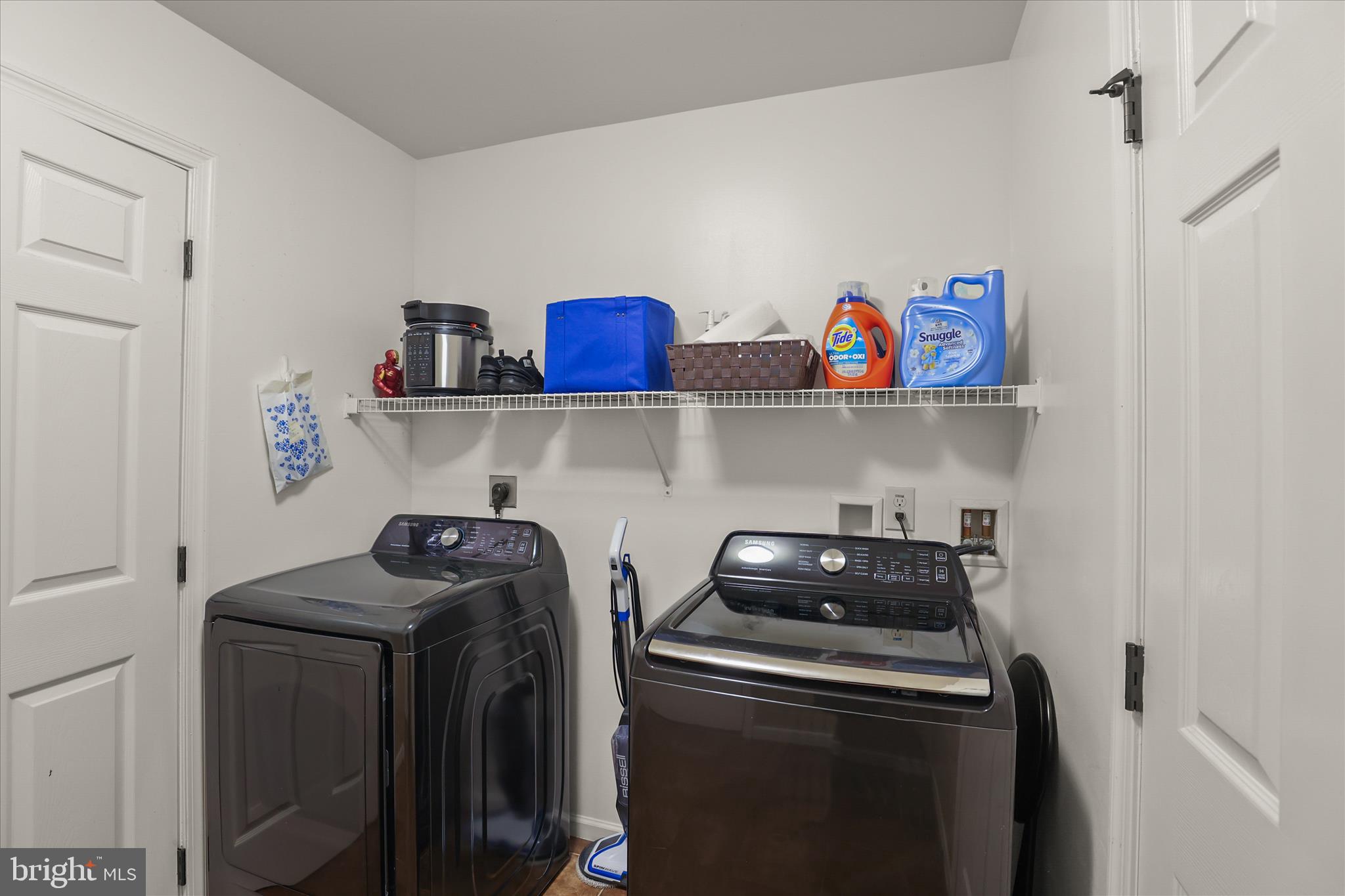 WINDSOR TWP - Residential