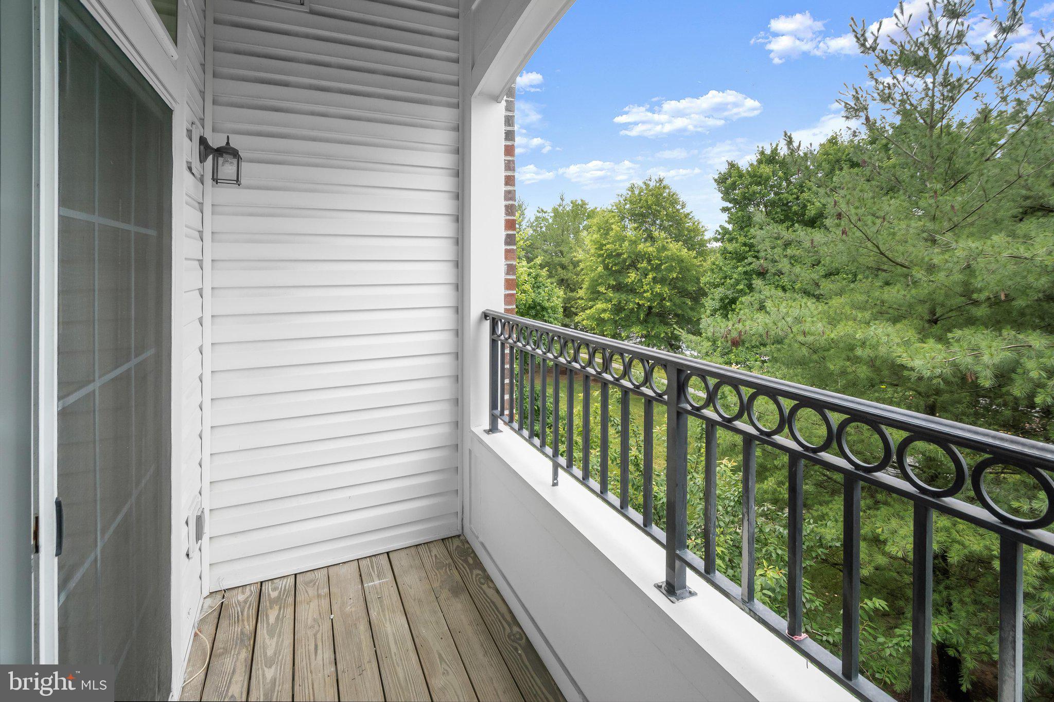 RIVER HILL - Residential