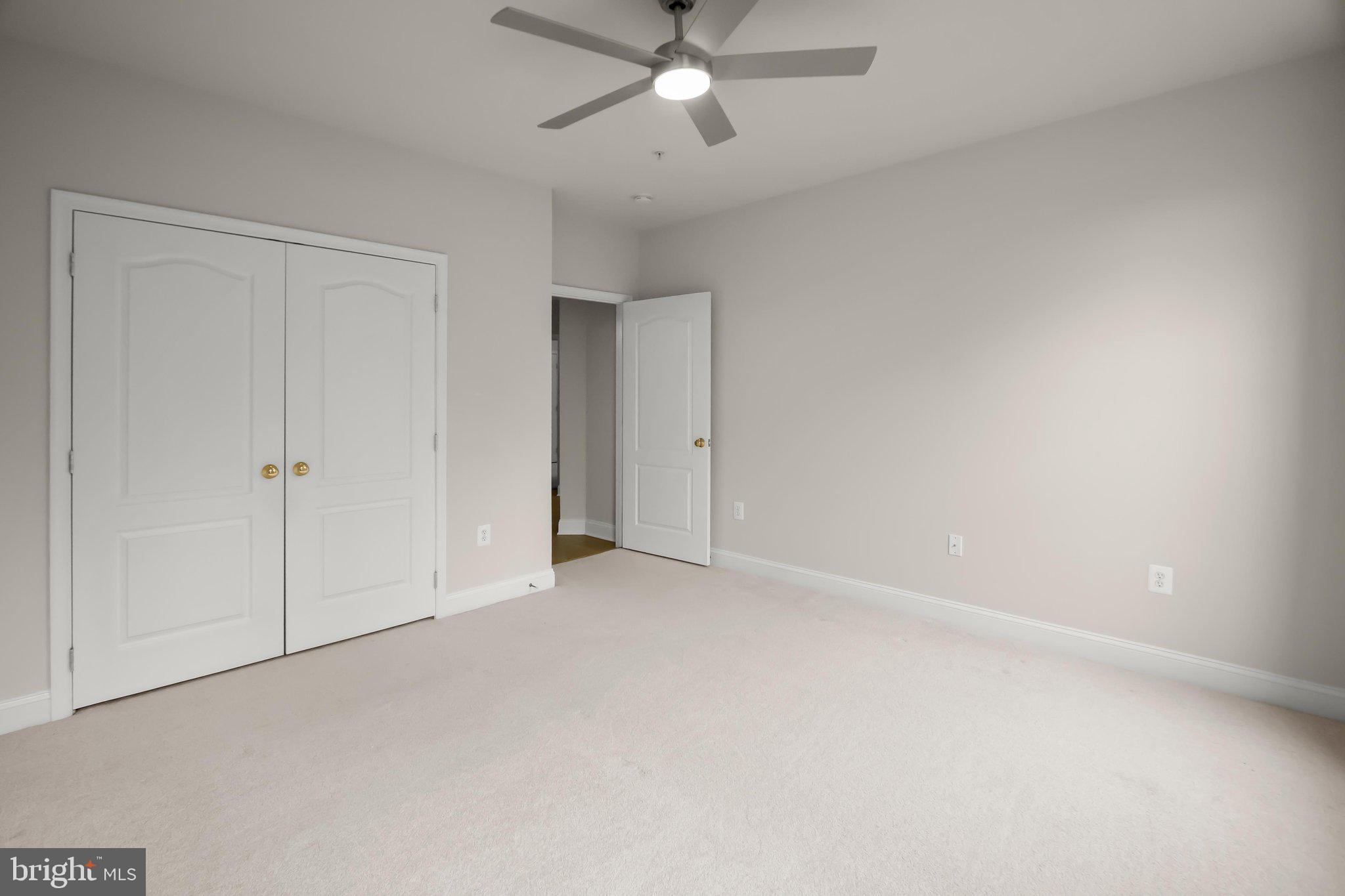 RIVER HILL - Residential