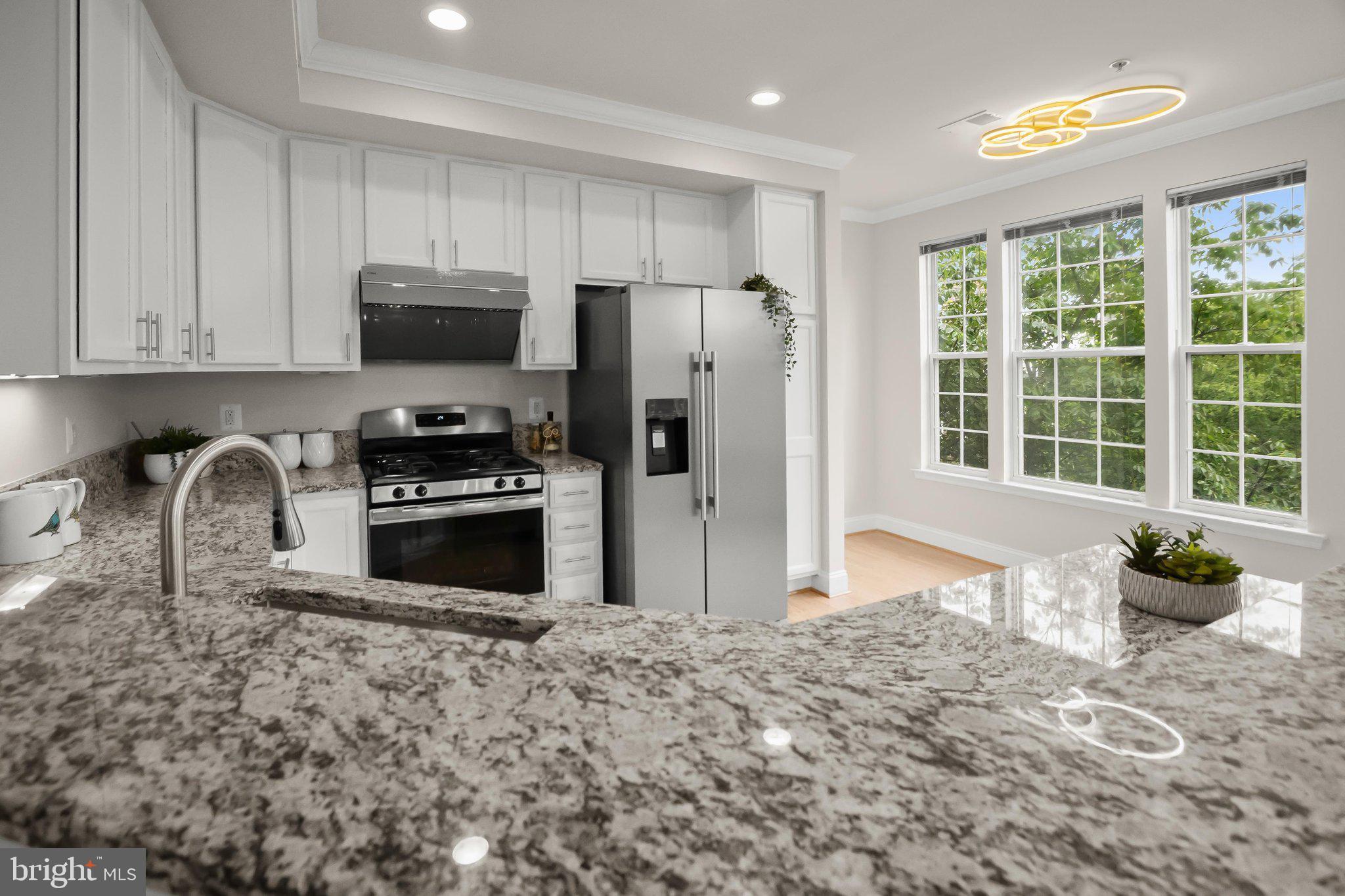 RIVER HILL - Residential