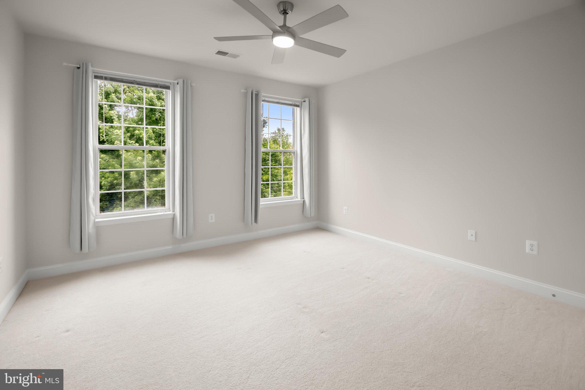 RIVER HILL - Residential