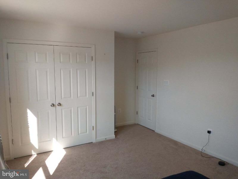 MOUNTAIN BROOK ESTATES - Residential Lease