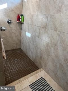 MOUNTAIN BROOK ESTATES - Residential Lease