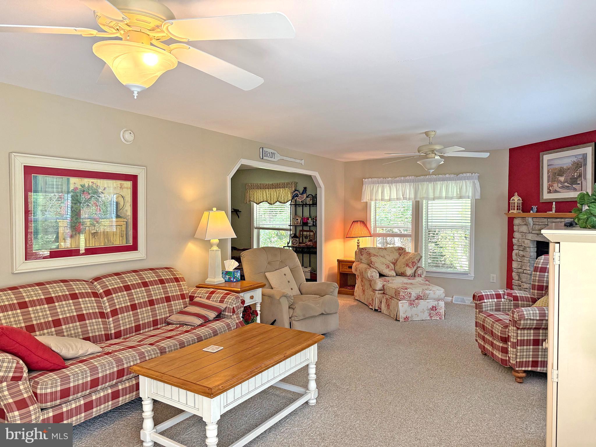 ANGOLA ESTATES - Residential