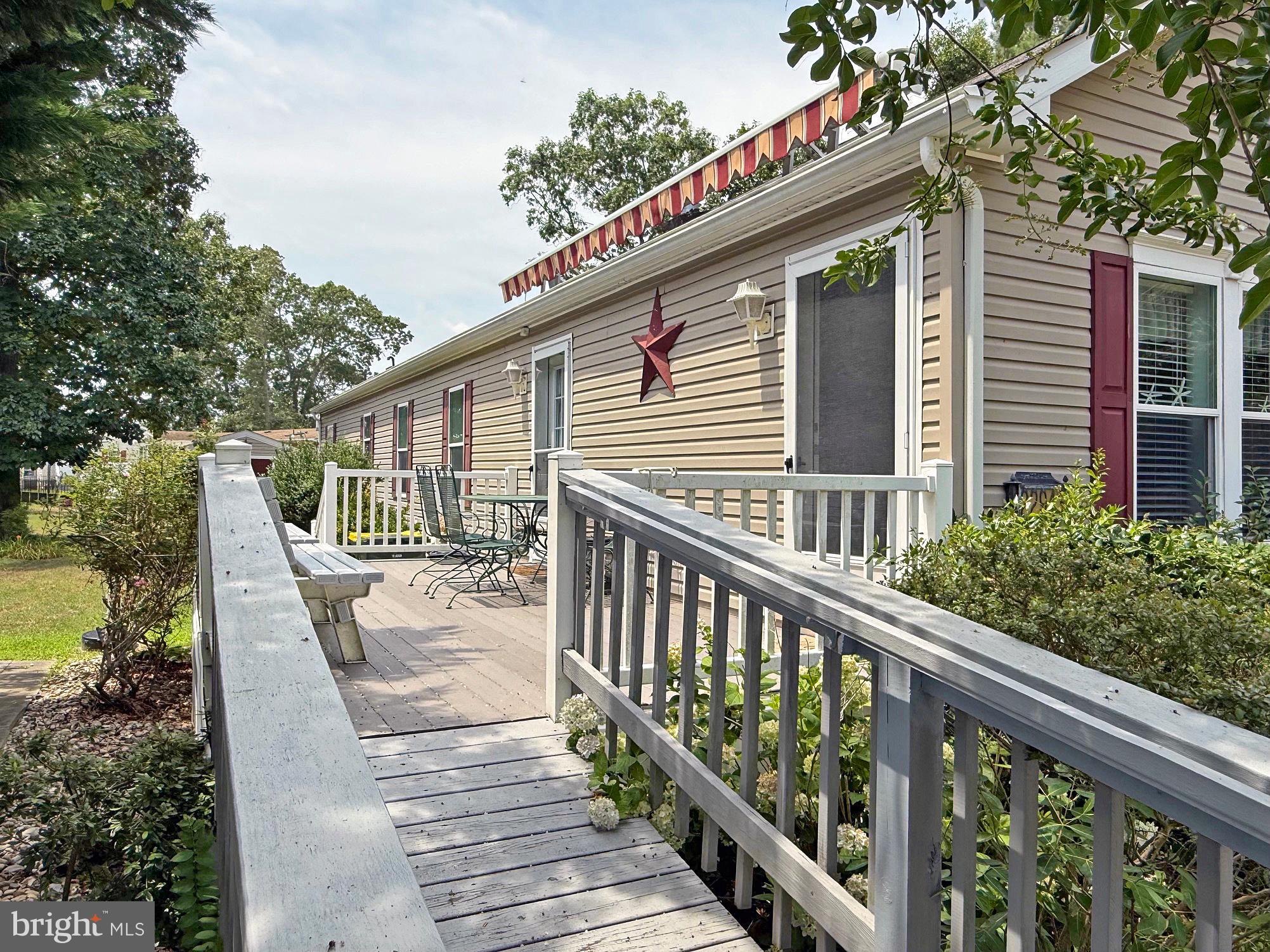 ANGOLA ESTATES - Residential