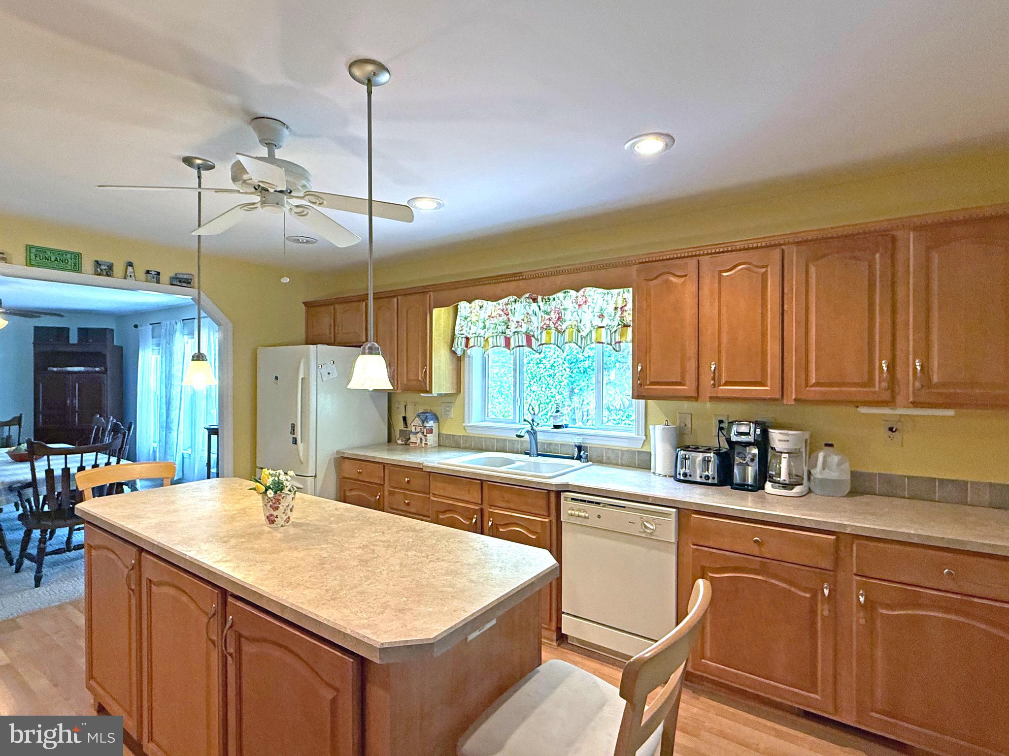 ANGOLA ESTATES - Residential