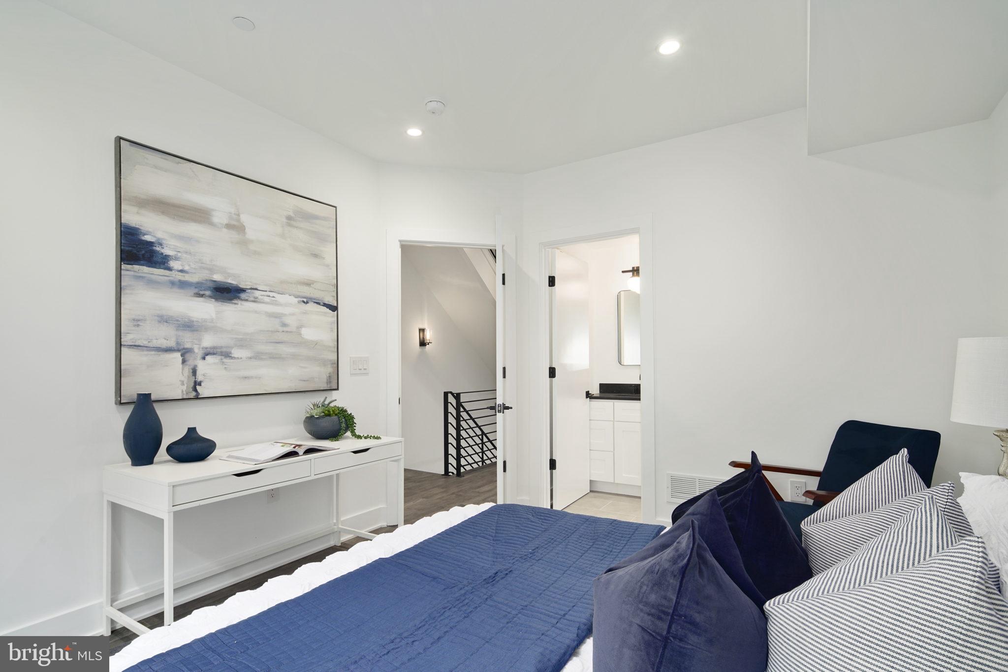 CENTER CITY - Residential