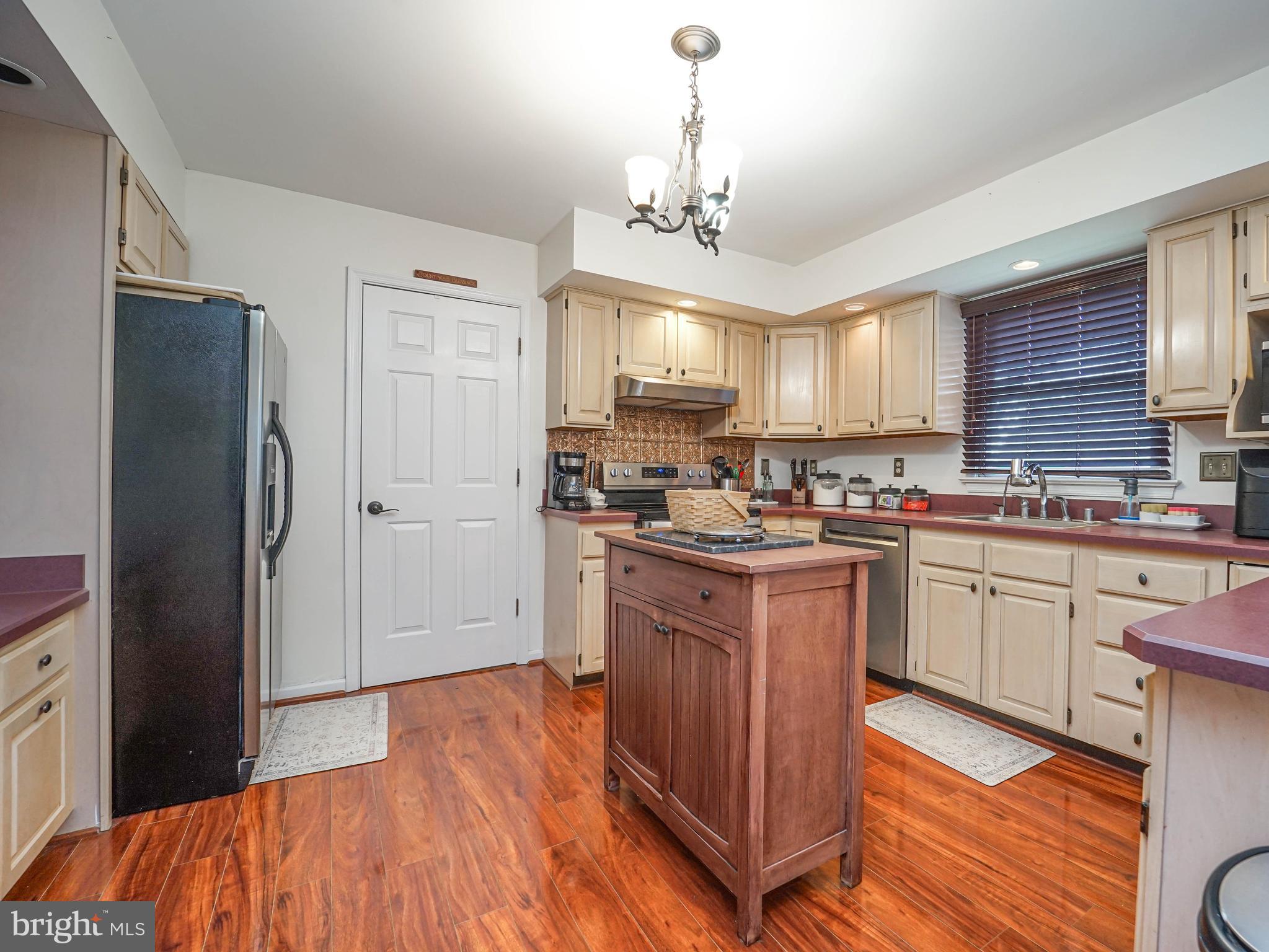 CHESTNUT MEADOWS - Residential