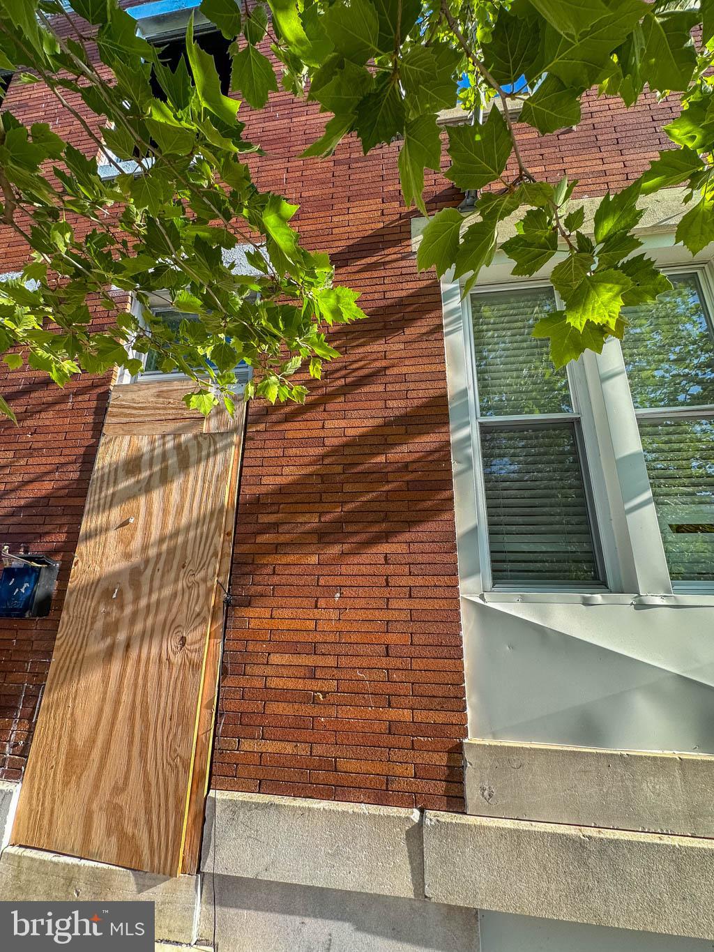 BROADWAY EAST - Residential