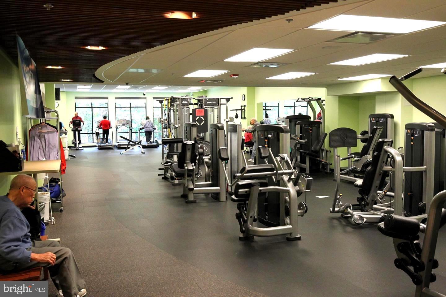 LEISURE WORLD - Residential Lease