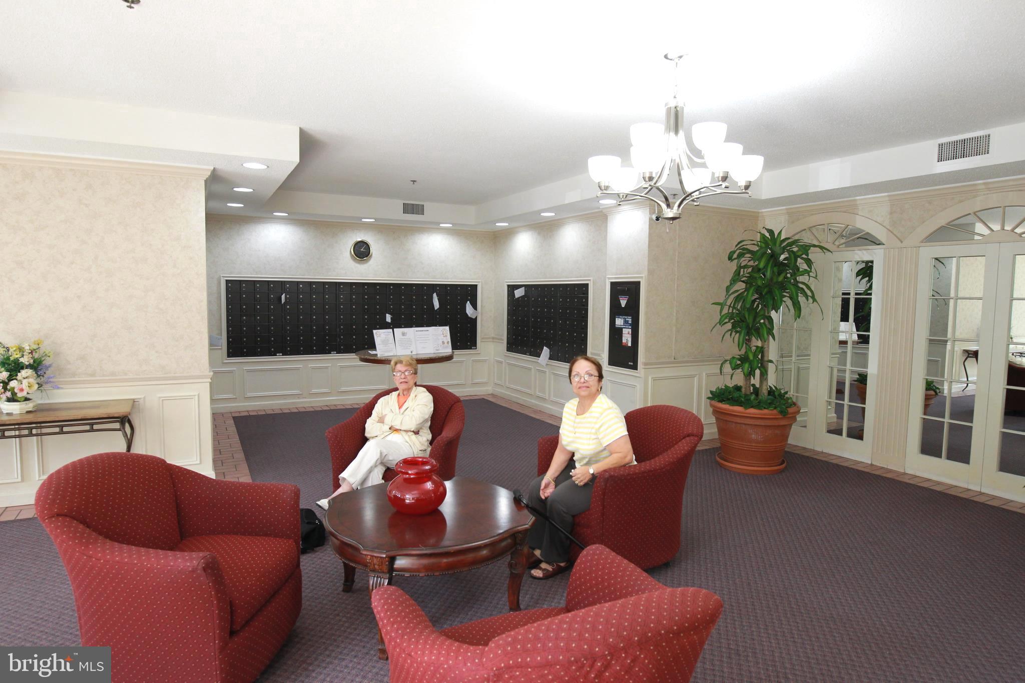 LEISURE WORLD - Residential Lease