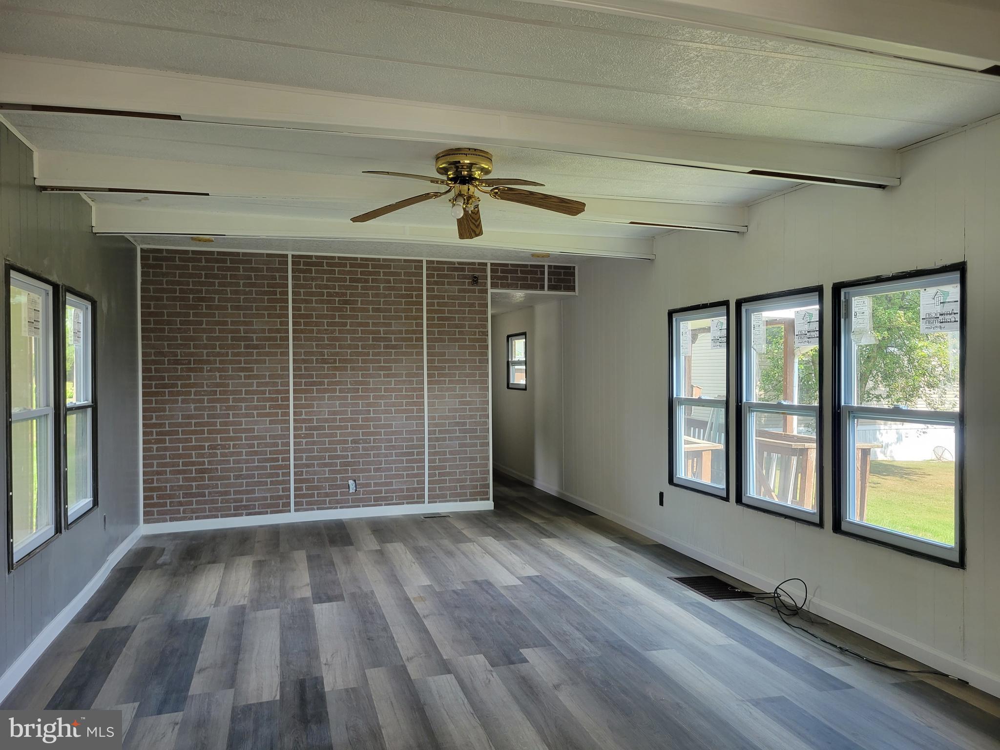 OAK KNOLL ESTATES - Residential