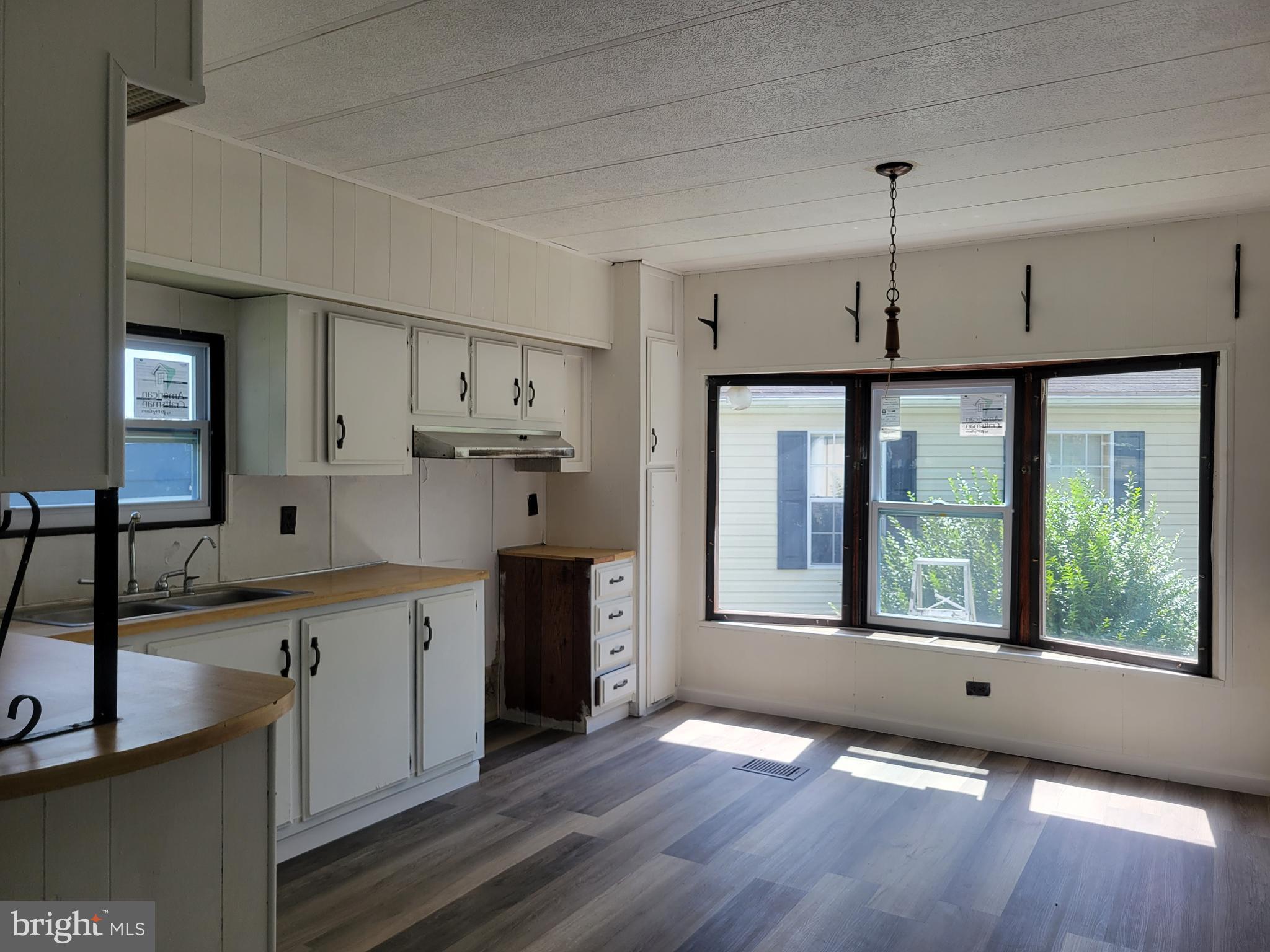 OAK KNOLL ESTATES - Residential