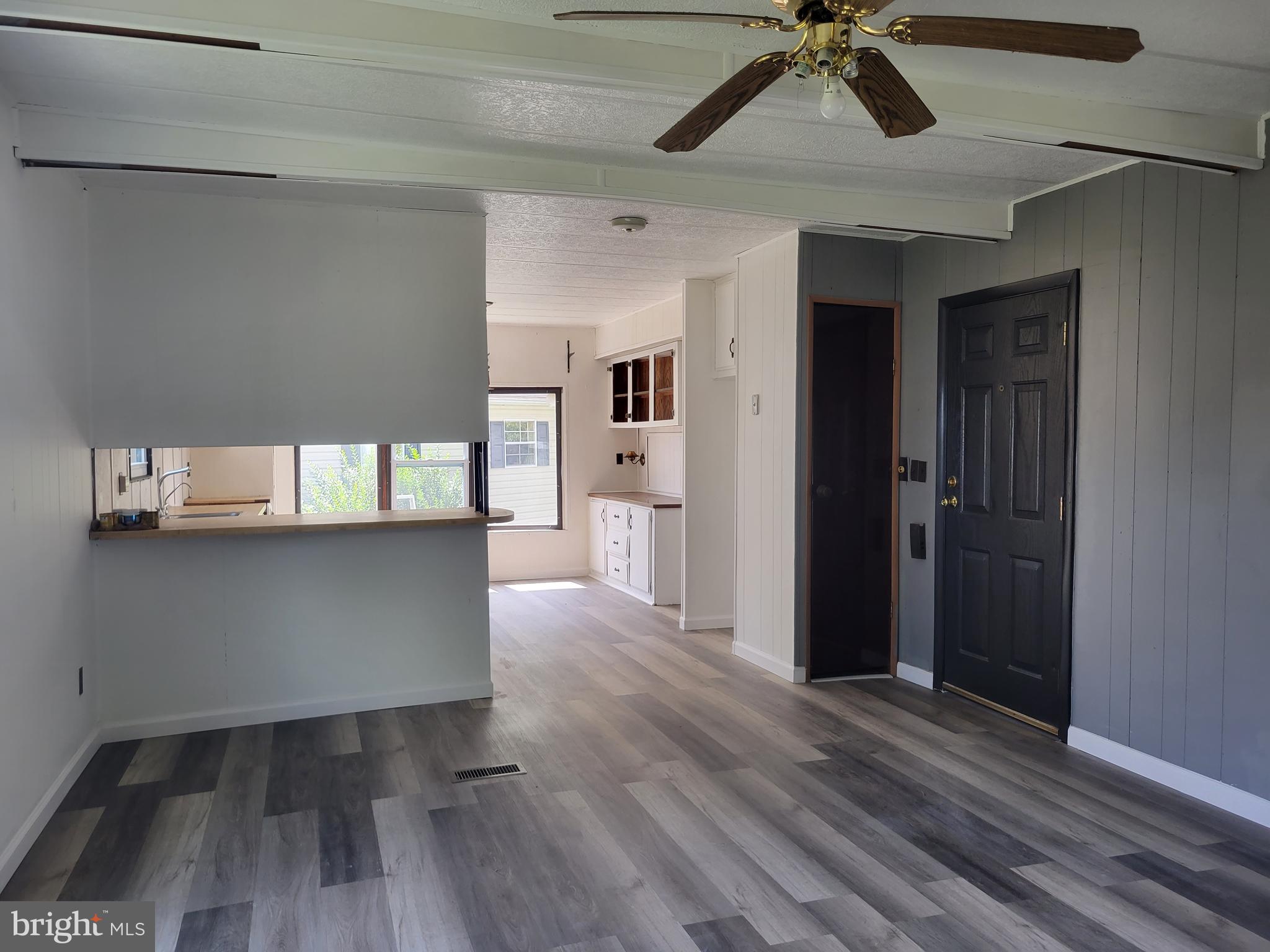 OAK KNOLL ESTATES - Residential
