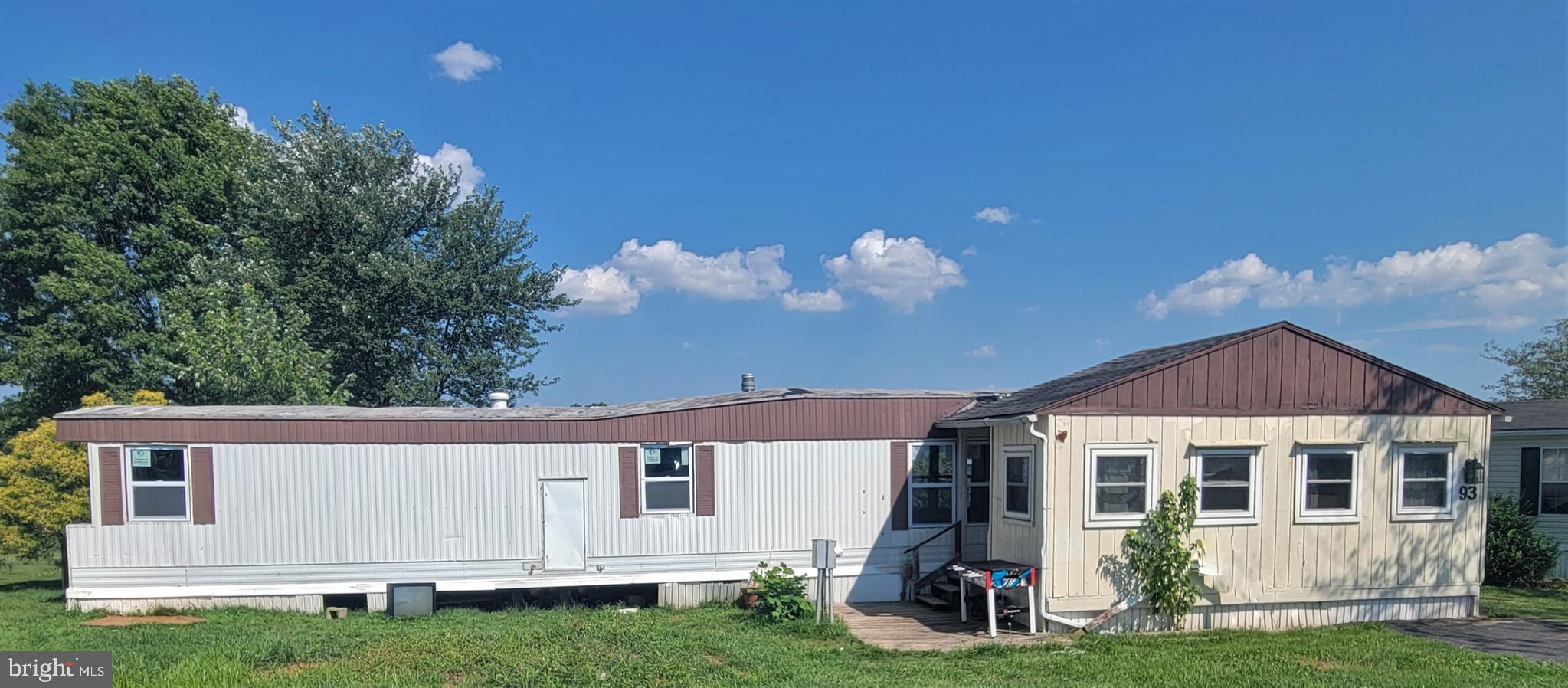 Newly remodeled manufactured home, just south of Chocolate Town, with new flooring throughout, new windows, new front door, and fresh paint. This 2 bedroom, 1 bath home is a close drive to the Hershey attractions, shopping, and restaurants.