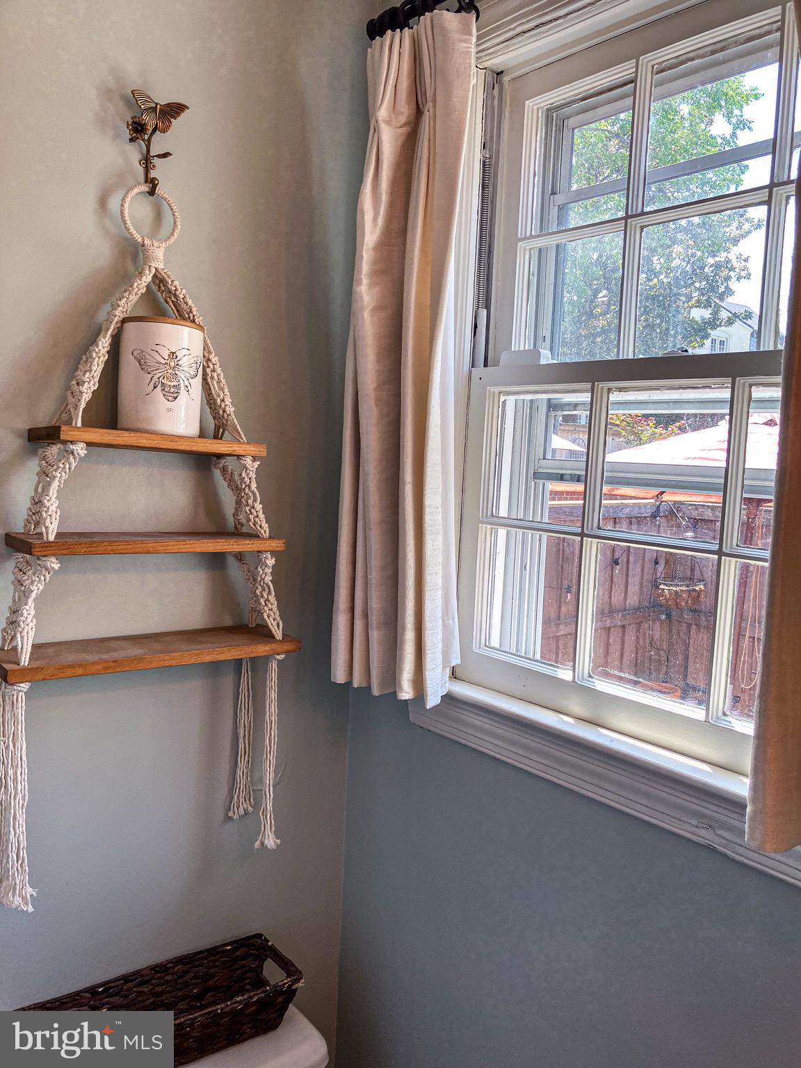 OLD TOWN ALEXANDRIA - Residential Lease