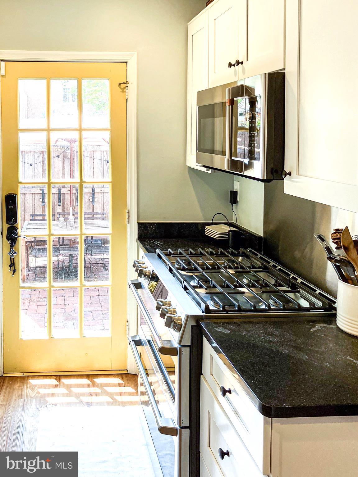 OLD TOWN ALEXANDRIA - Residential Lease