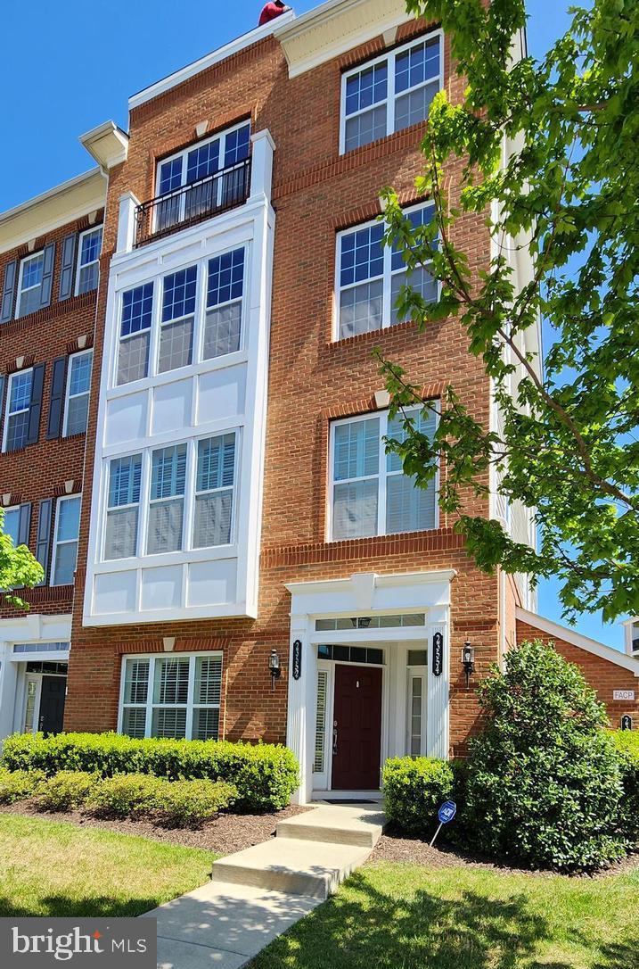 BUCKINGHAM AT LOUDOUN VALLEY - Residential Lease