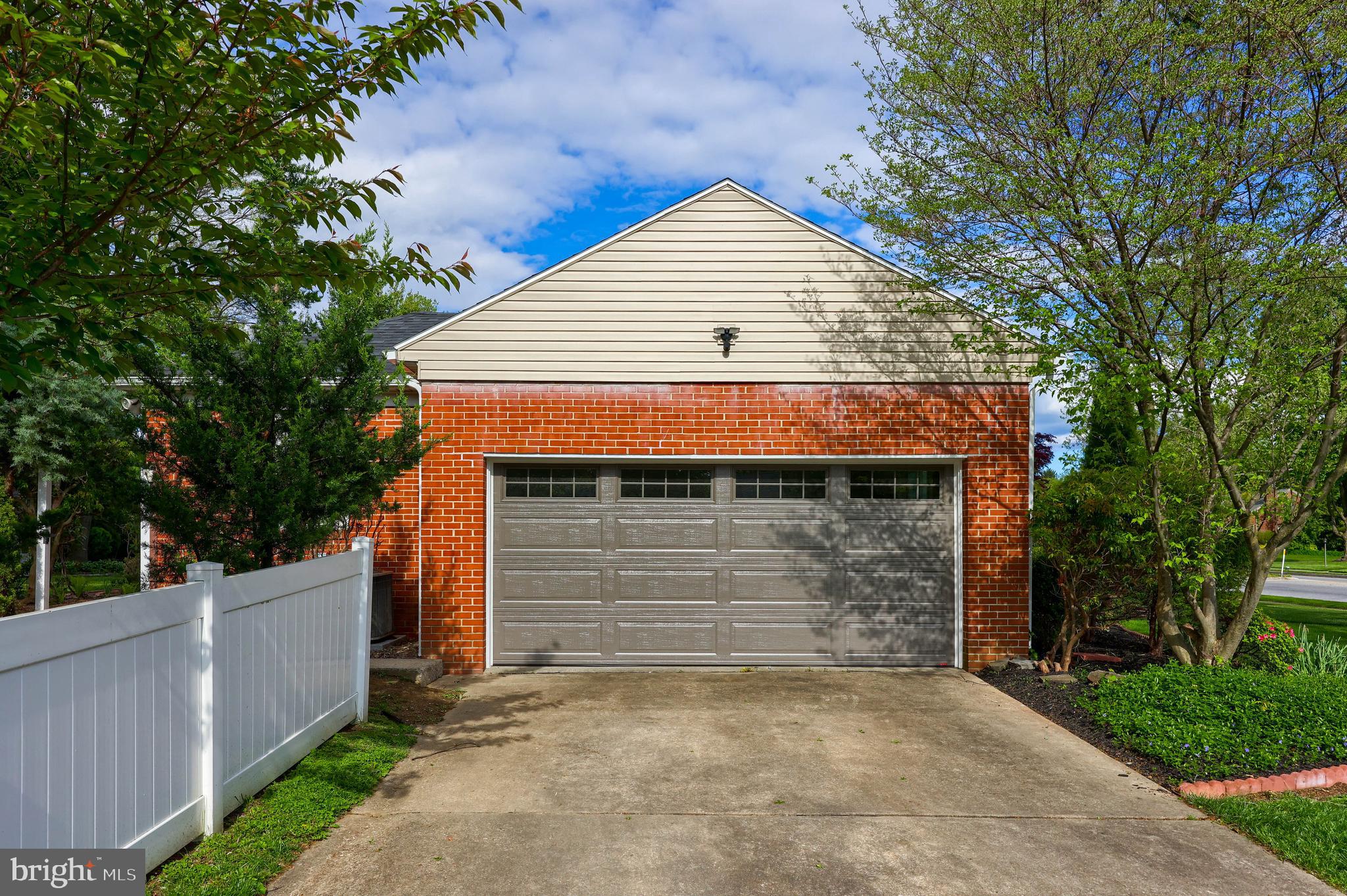 OLD EAST YORK - Residential